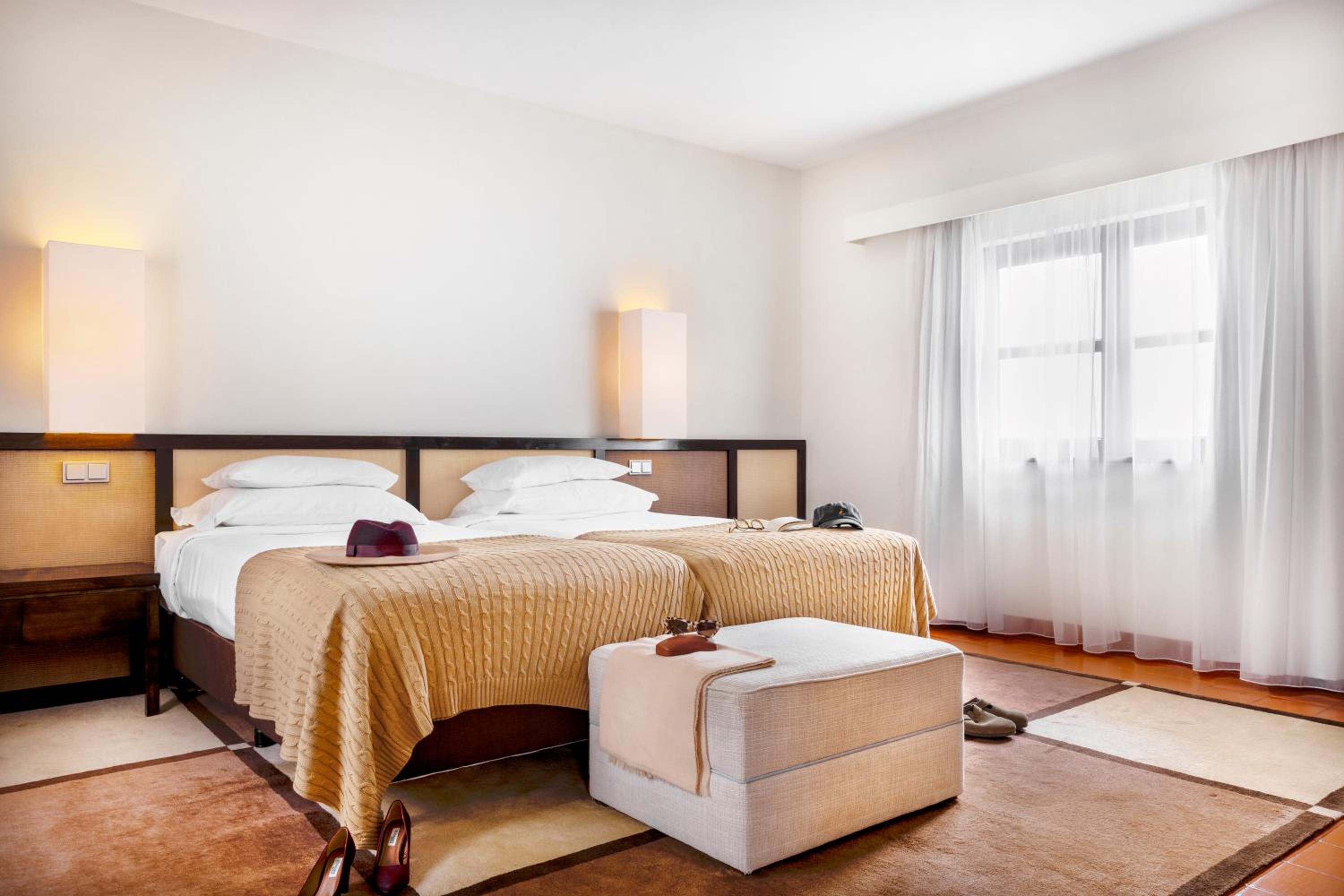 Standard Suite (2 adults + 2 children) - Photo 4
