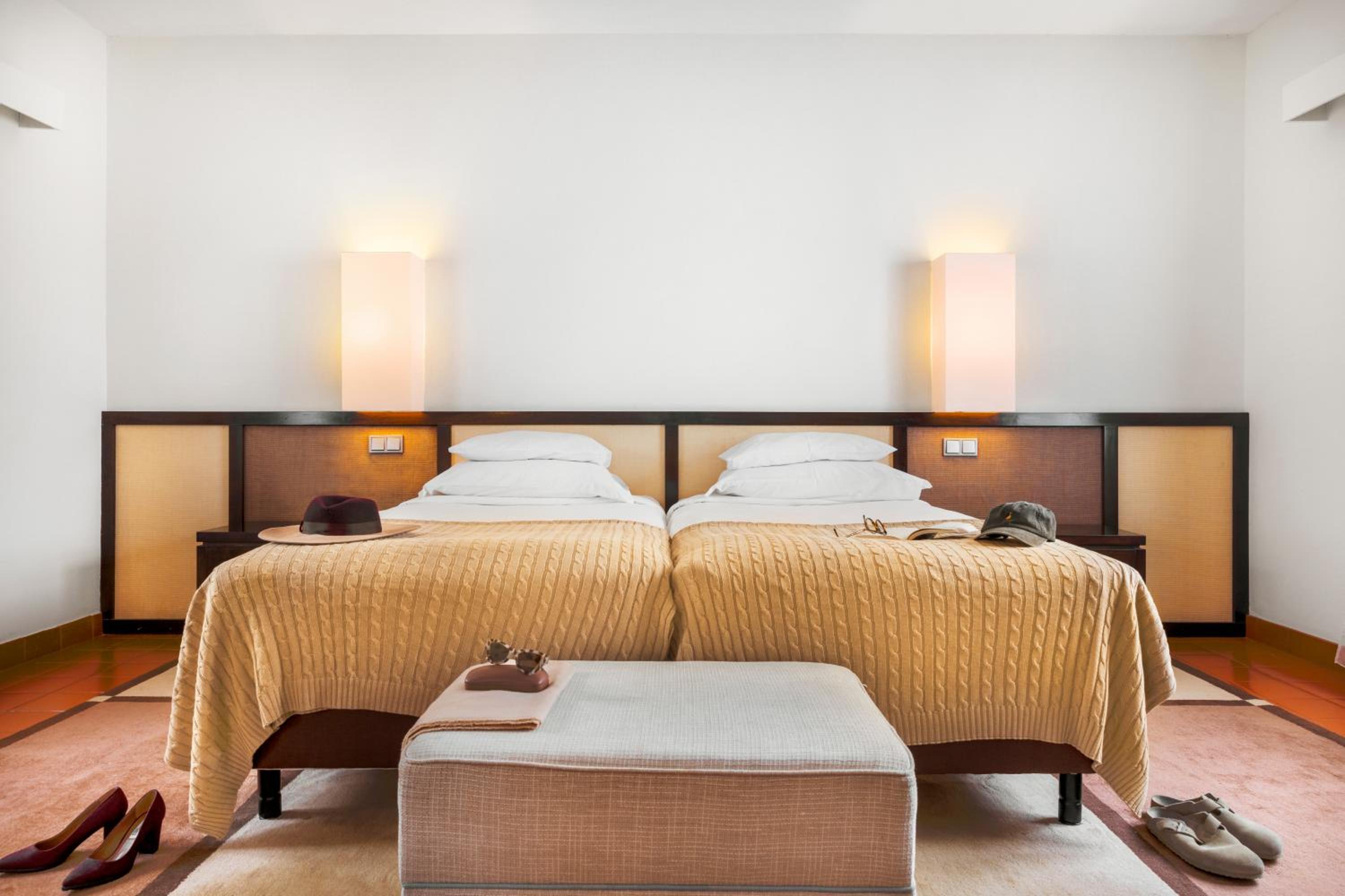 Standard Suite (2 adults + 2 children) - Photo 5