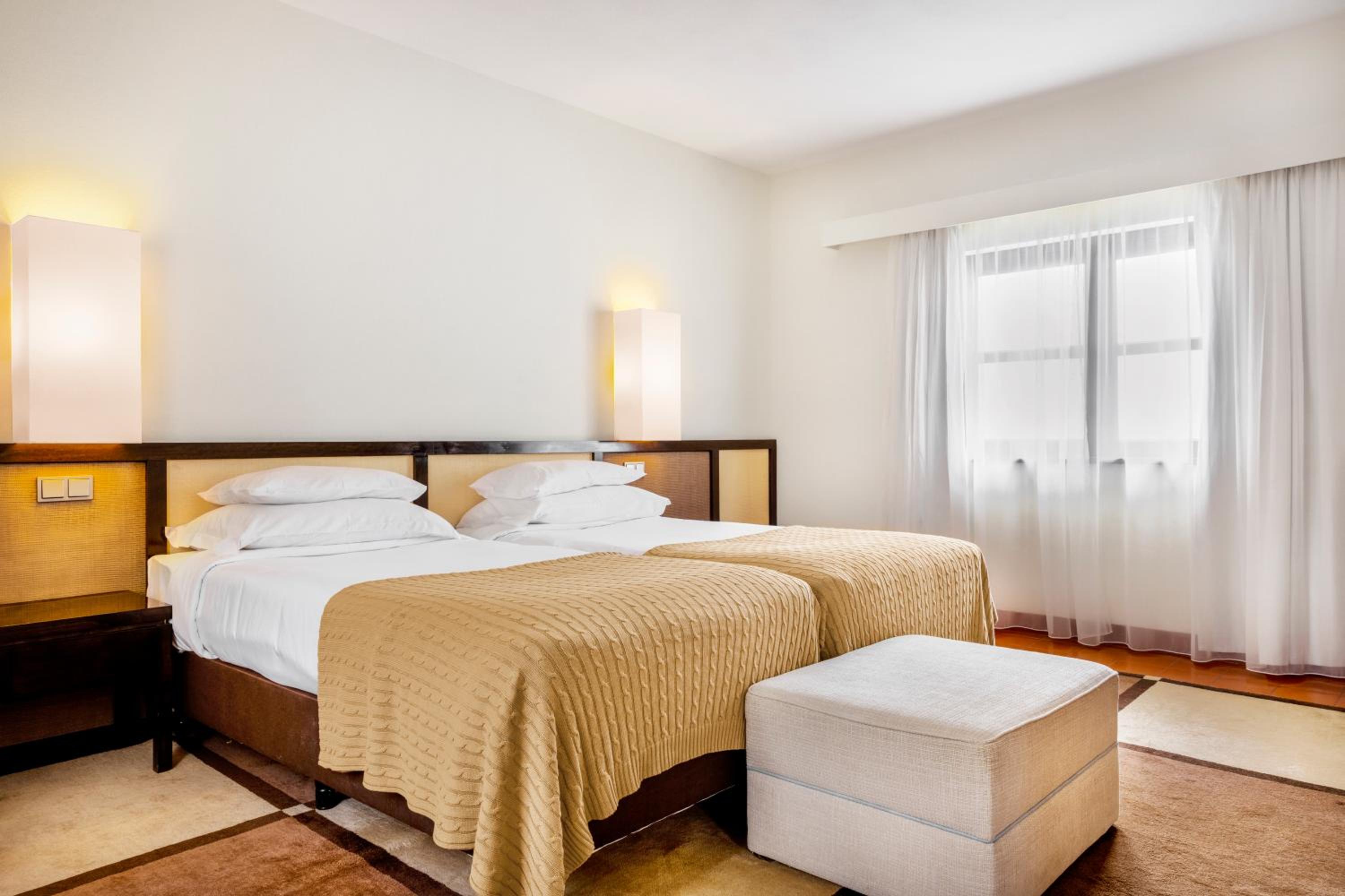 Standard Suite (2 adults + 2 children) - Photo 6