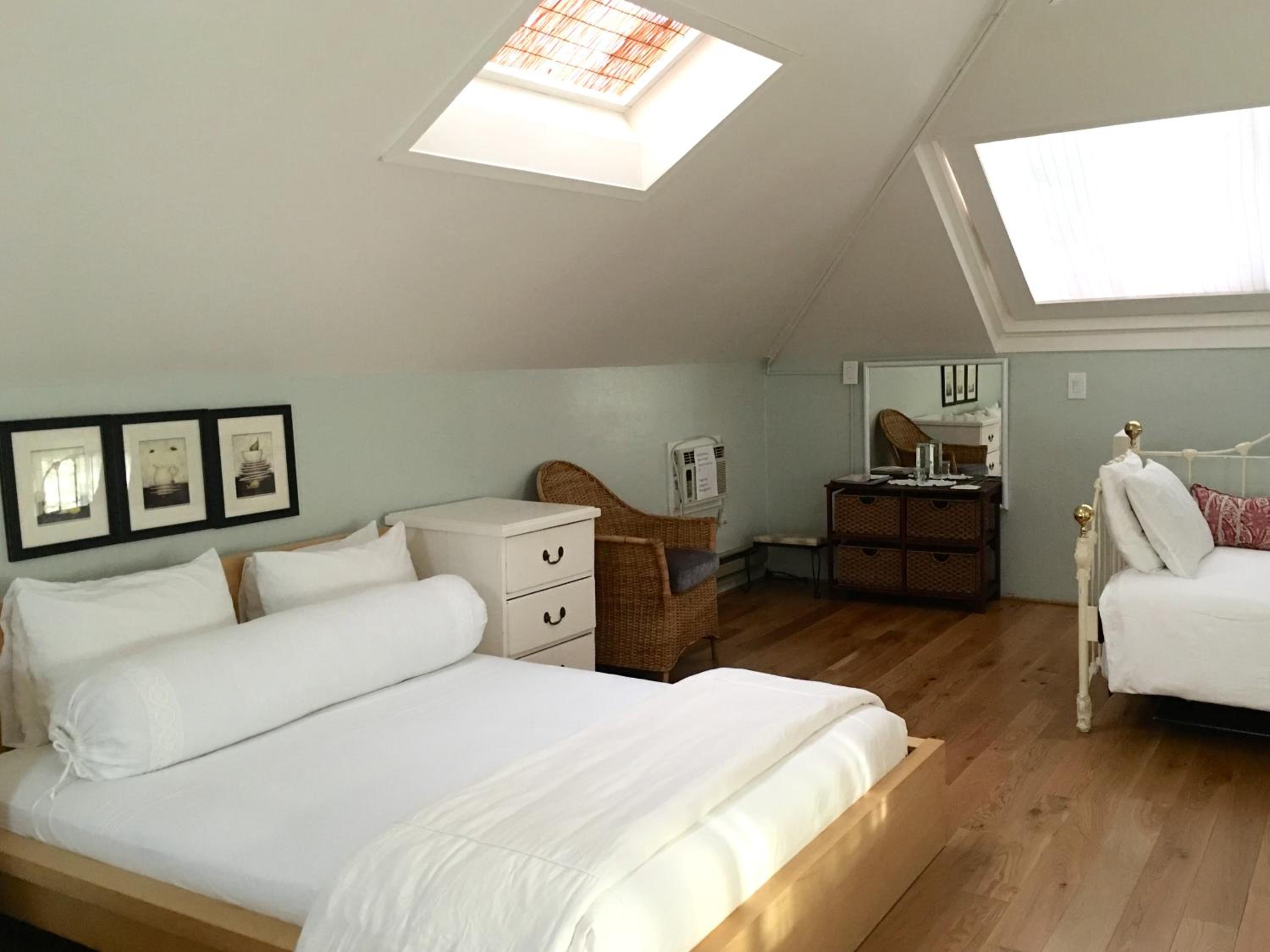 Carriage House  photo 1