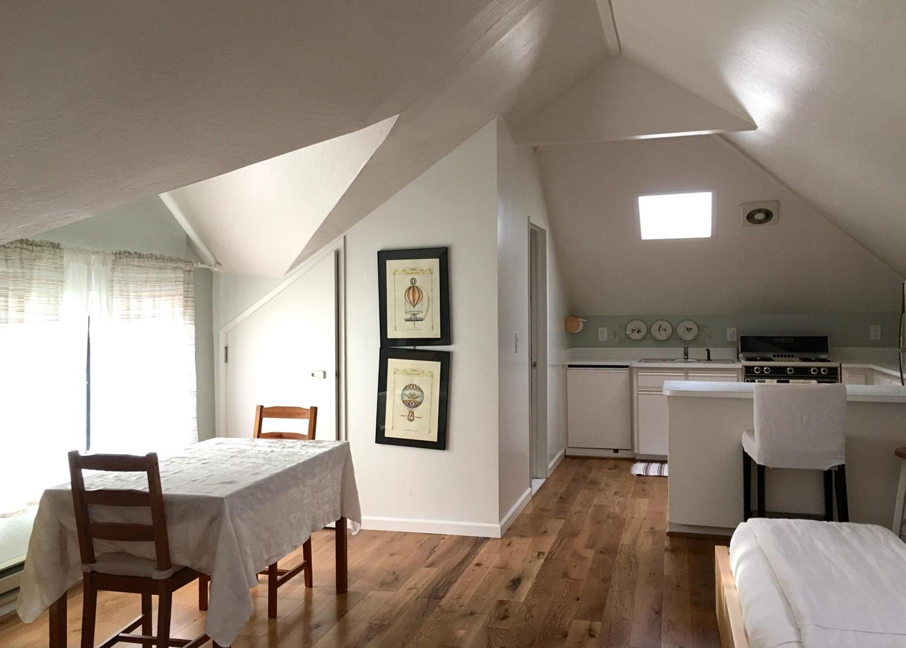 Carriage House  photo 2