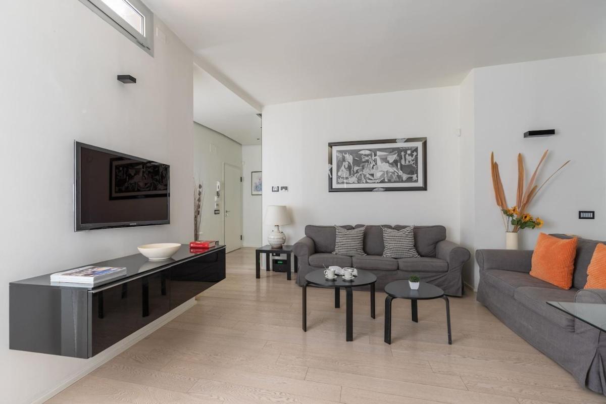 Two-Bedroom Deluxe Apartment