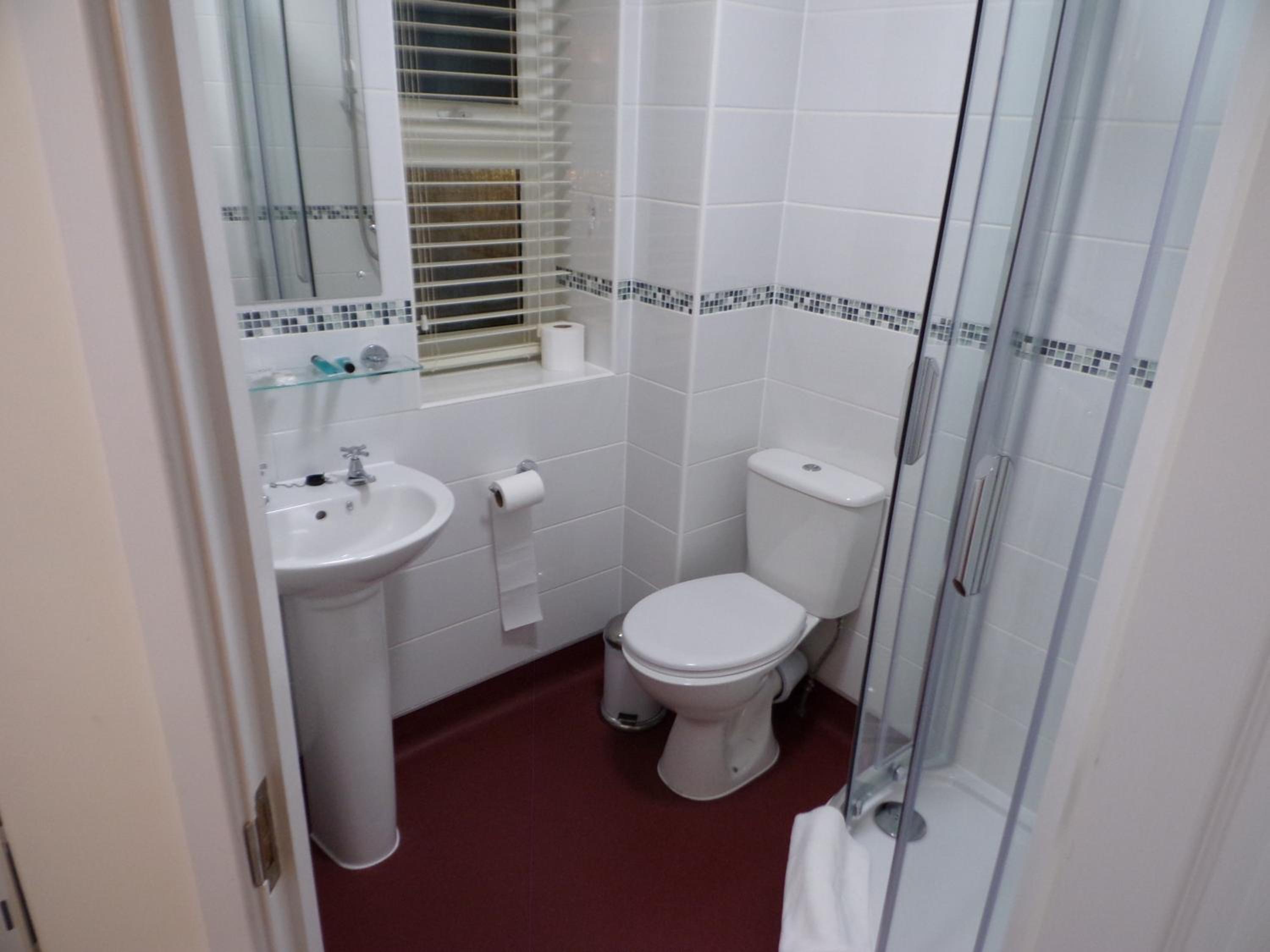 Standard Double Room - Photo 4