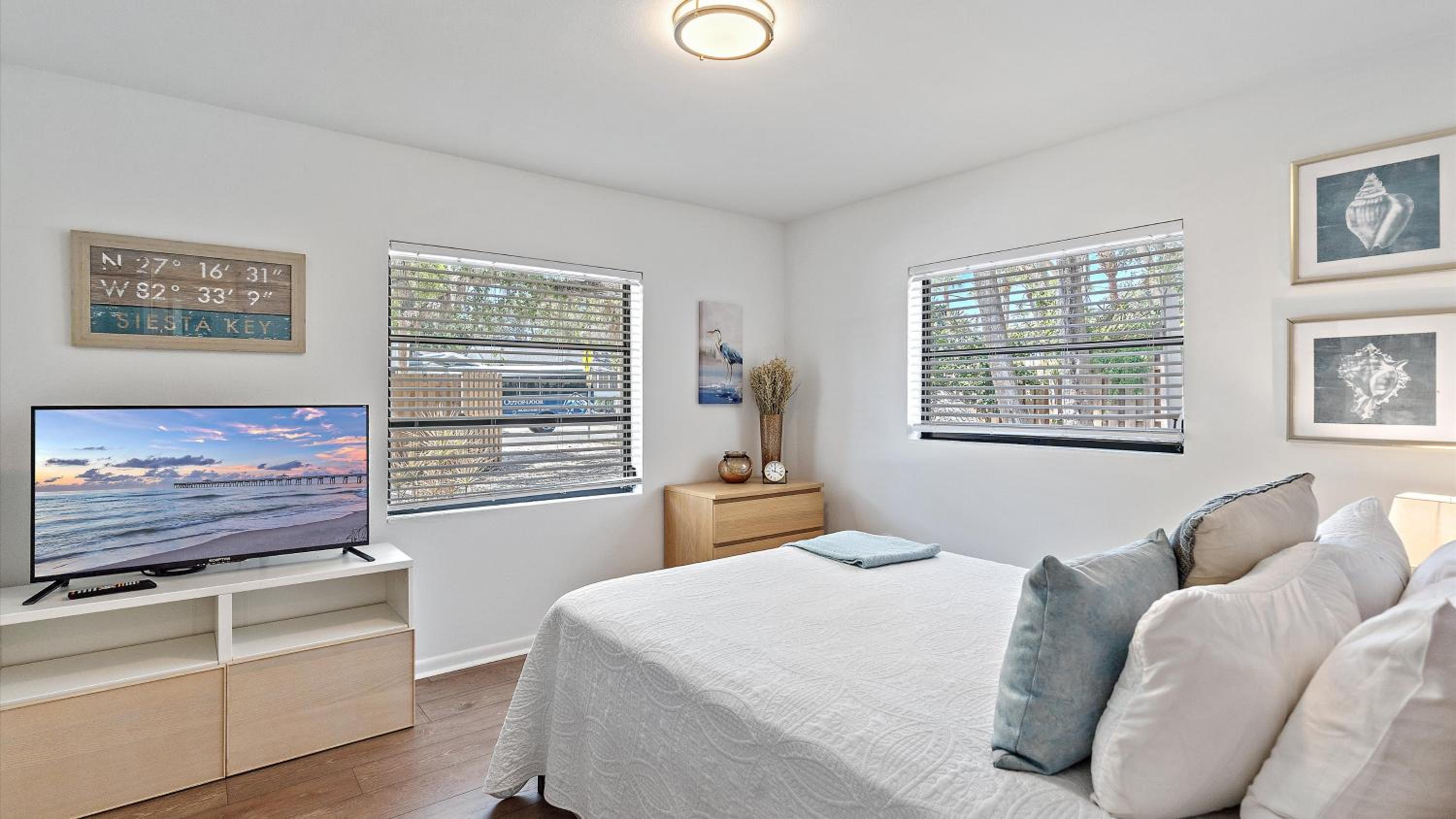 Three-Bedroom Vacation Home  photo 3