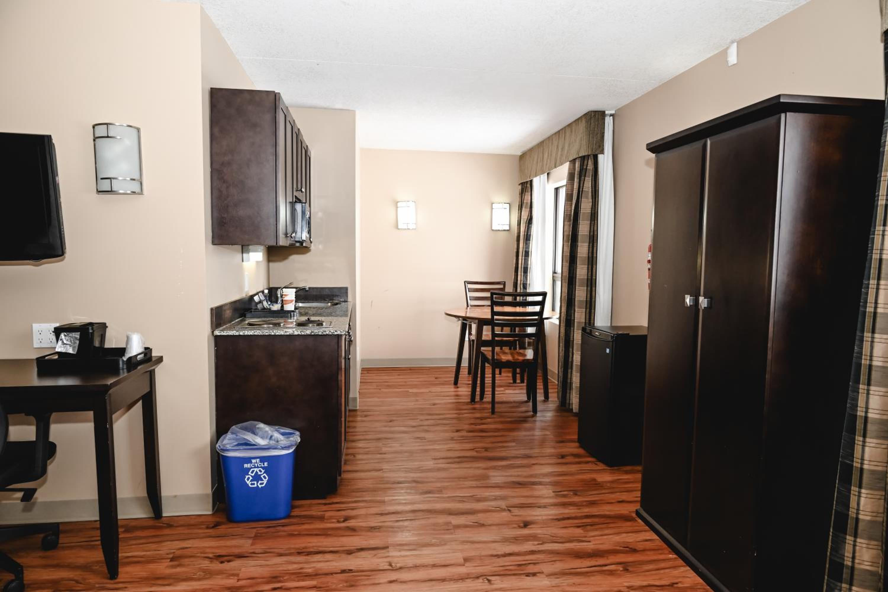 Efficiency Quadruple Room with Two Queen Beds - Non Smoking/Ground floor