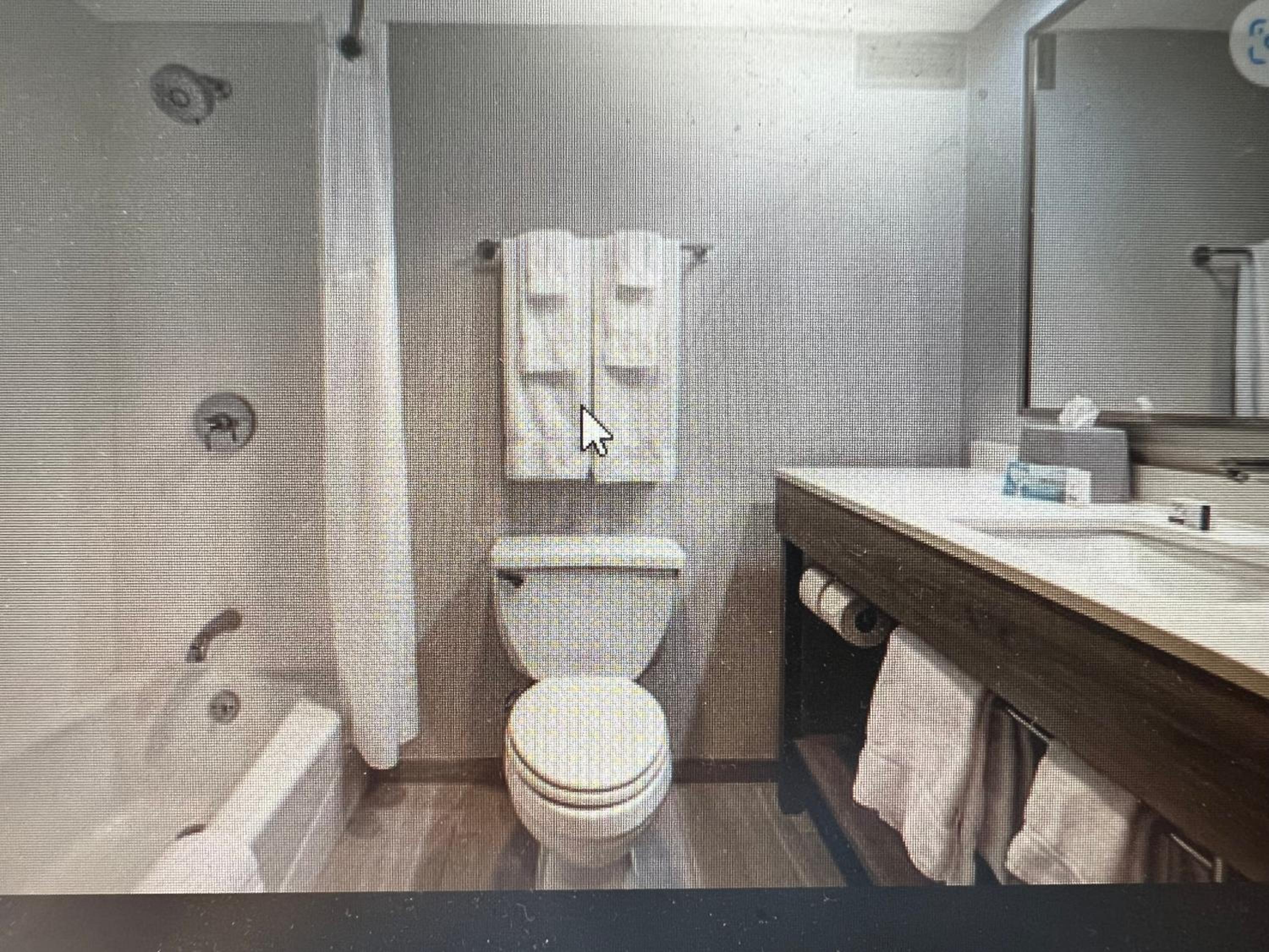 Standard Queen Room with Two Queen Beds - Communications Accessible photo 3