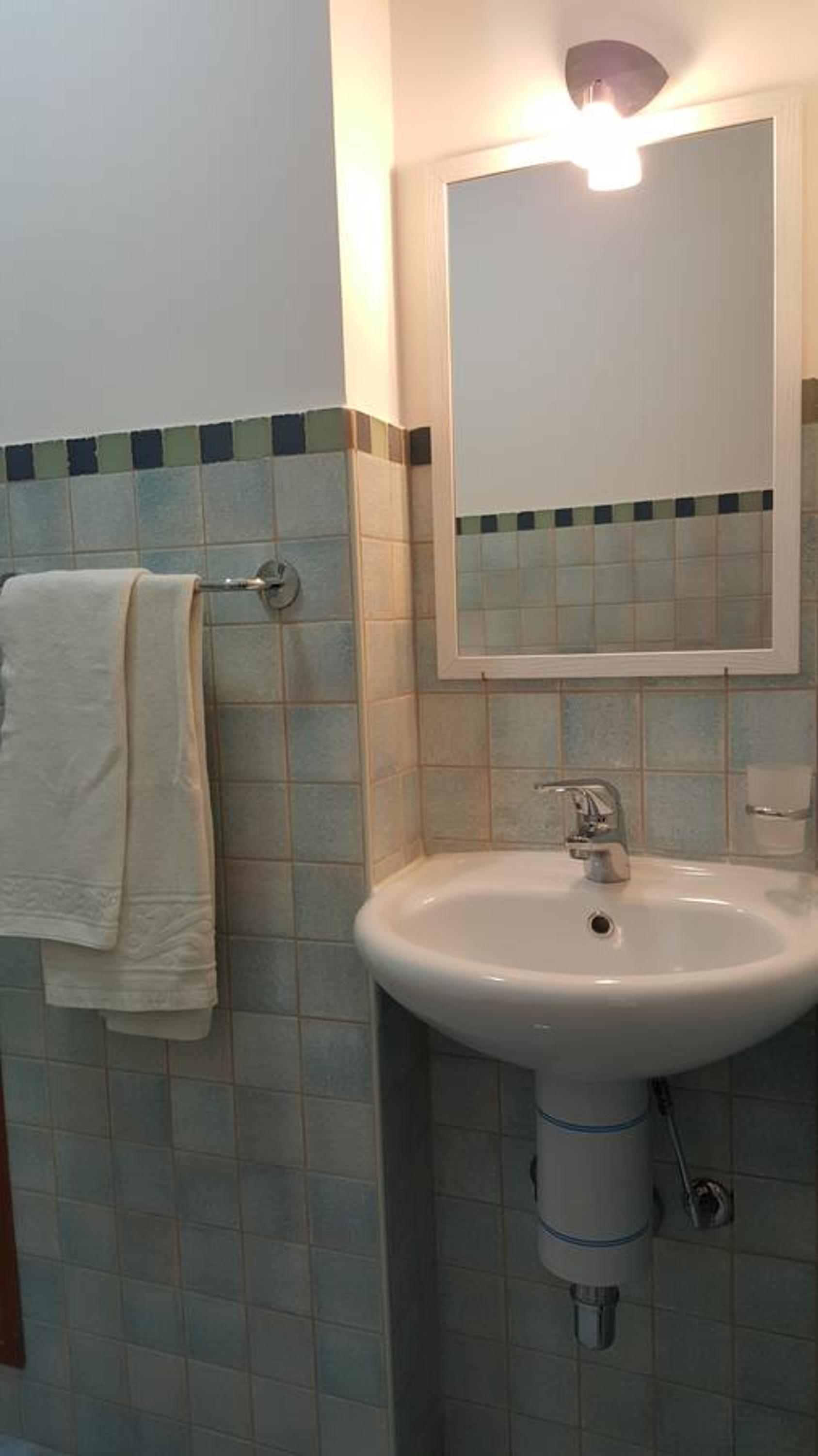 One-Bedroom Apartment photo 3