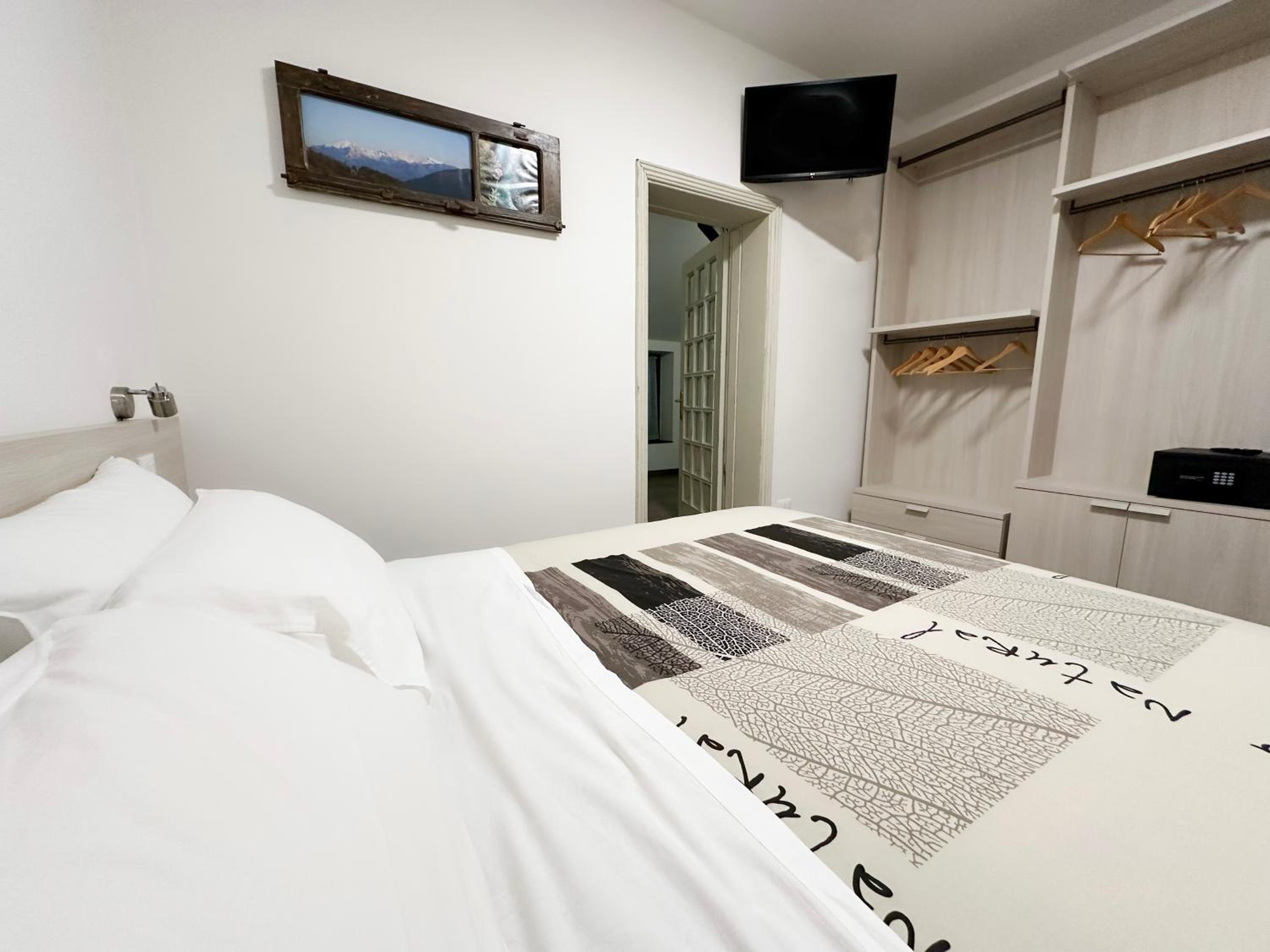 Quadruple Room with Mountain View
