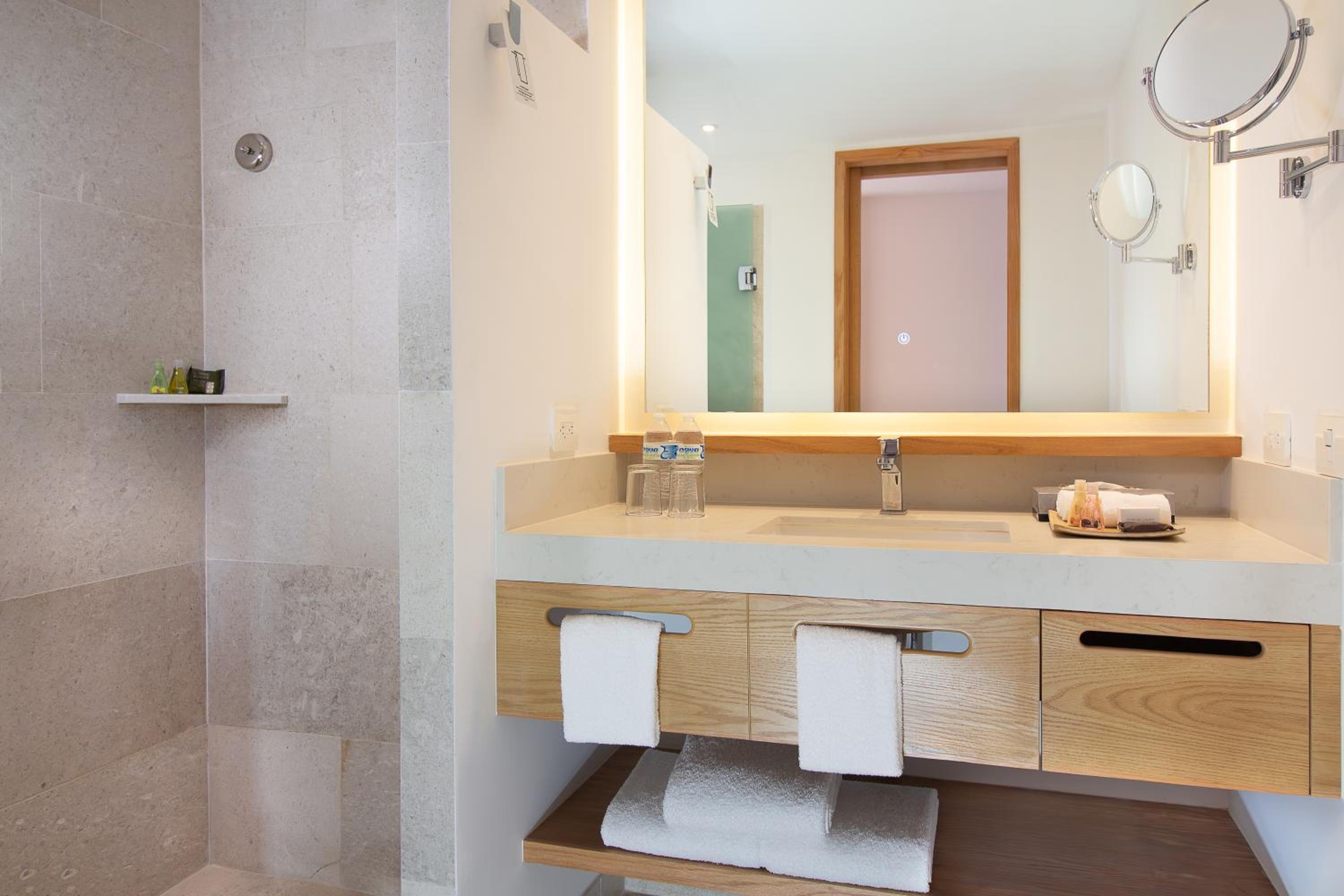 SUITE PREMIUM OCEANFRONT - Photo 2