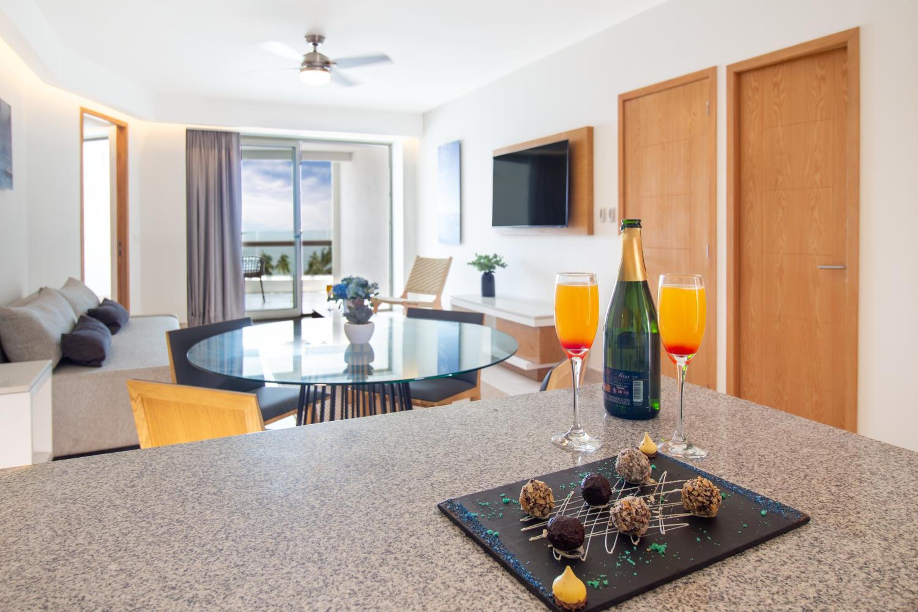 SUITE PREMIUM OCEANFRONT - Photo 12
