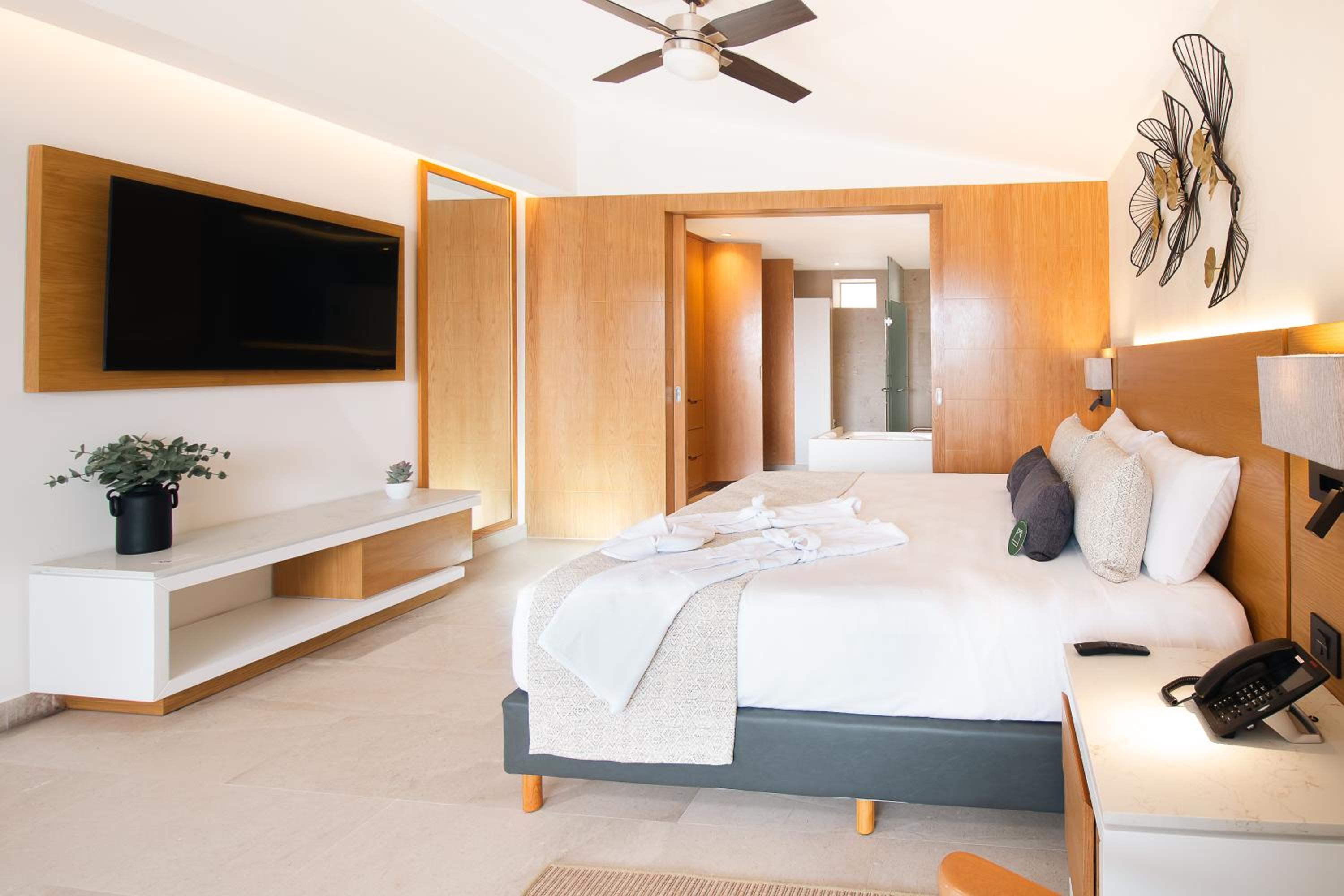 SUITE PREMIUM OCEANFRONT - Photo 13