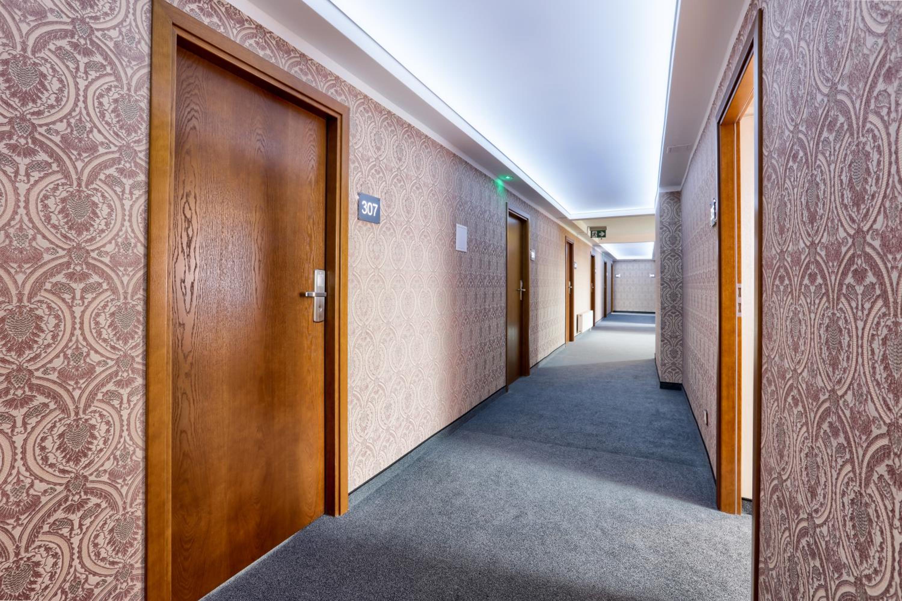 Double Room - Photo 6