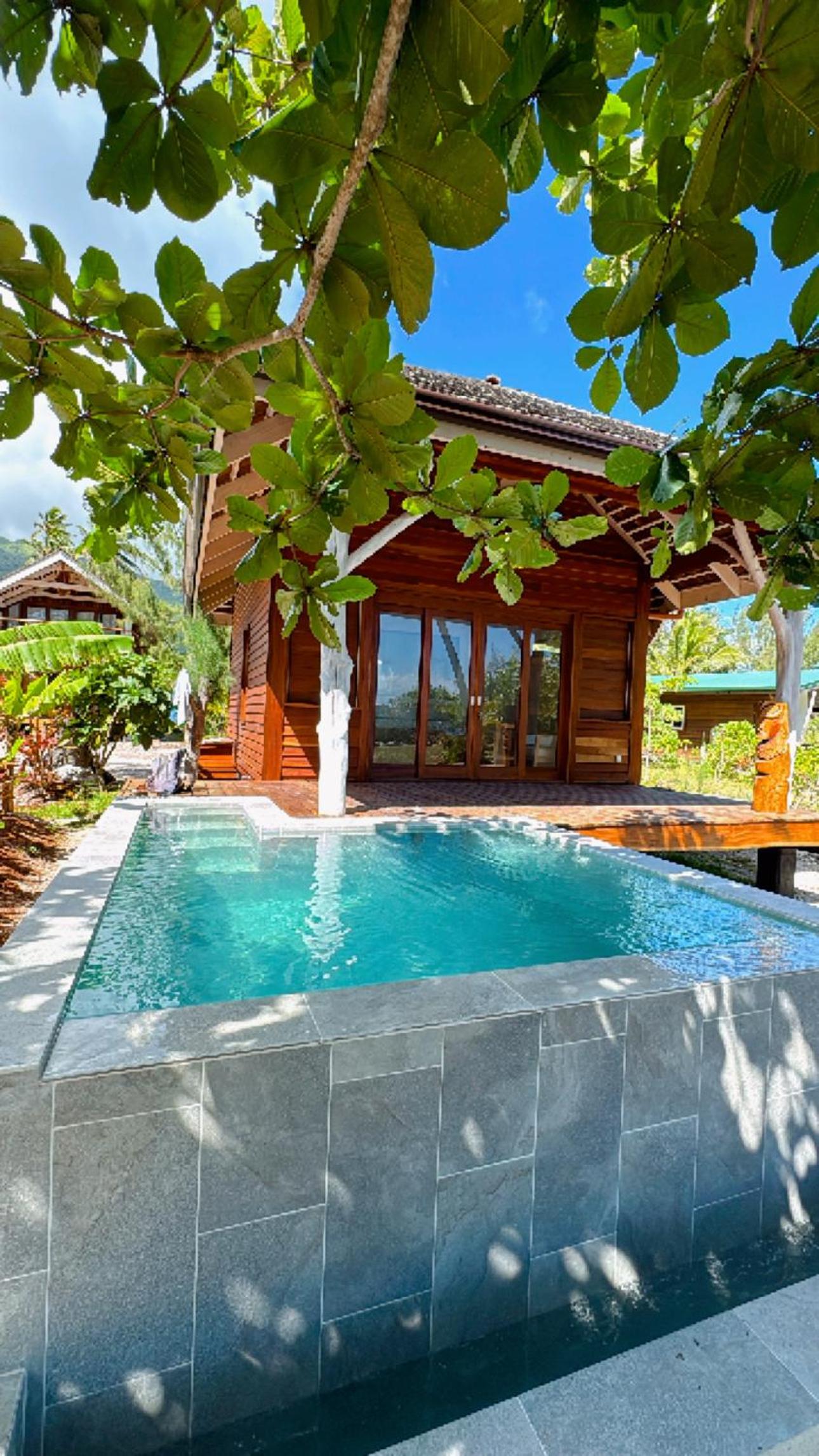 Bungalow - Water Front  photo 1