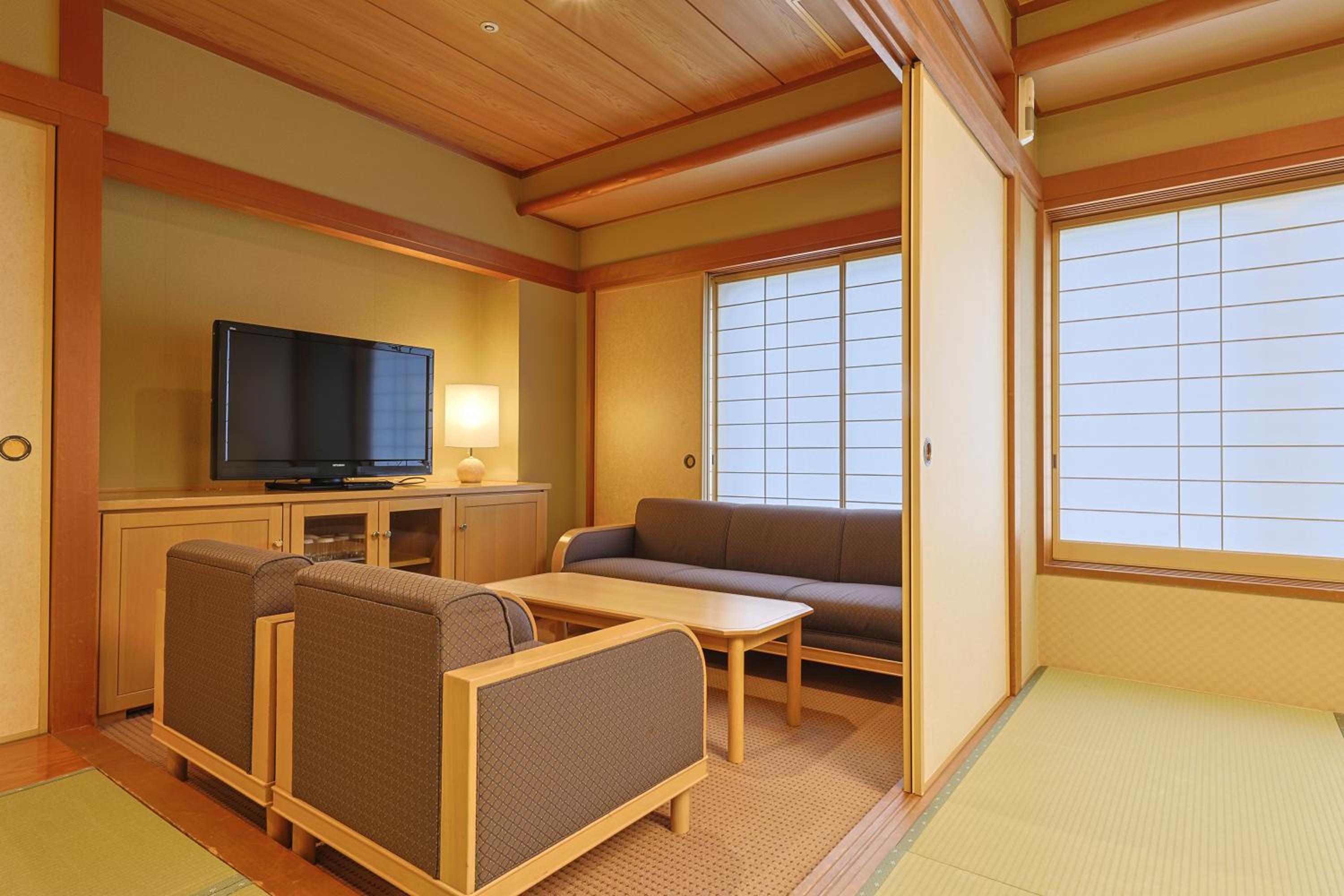 [Tenryokaku] Japanese Suite with Buffet Dinner- Non-Smoking - Photo 3