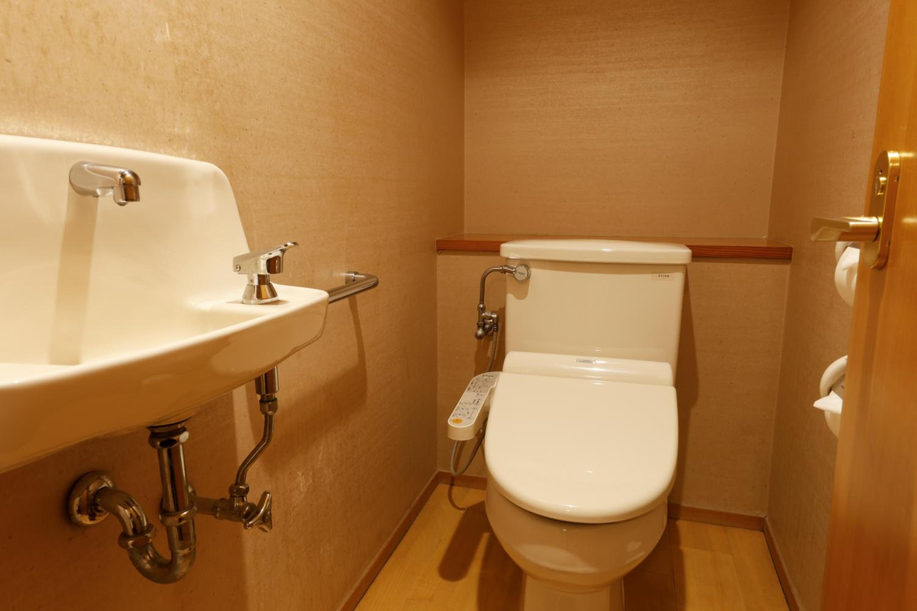 [Tenryokaku] Japanese Suite with Buffet Dinner- Non-Smoking - Photo 1