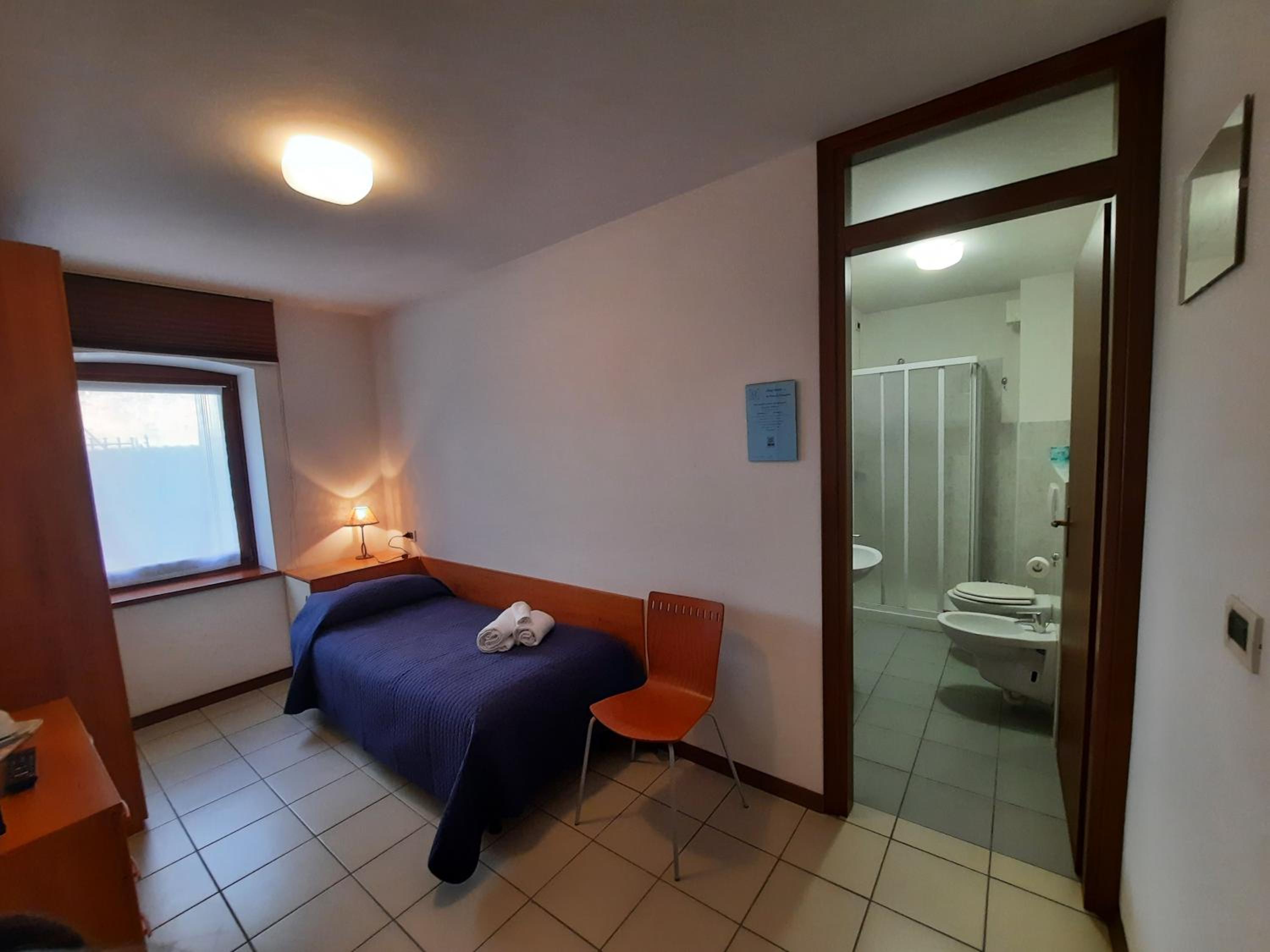 Single Room photo 3