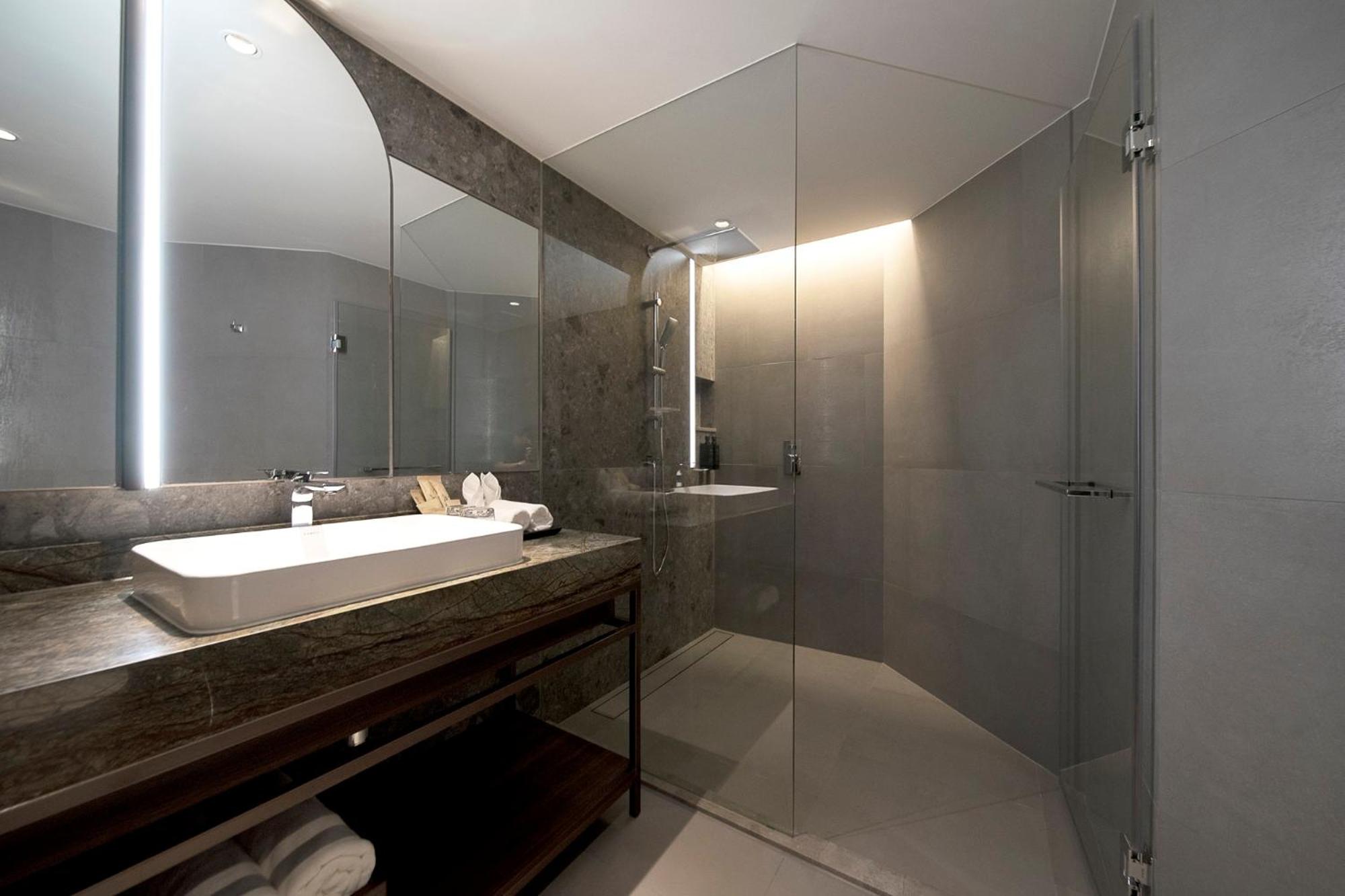 King Room with Pool View