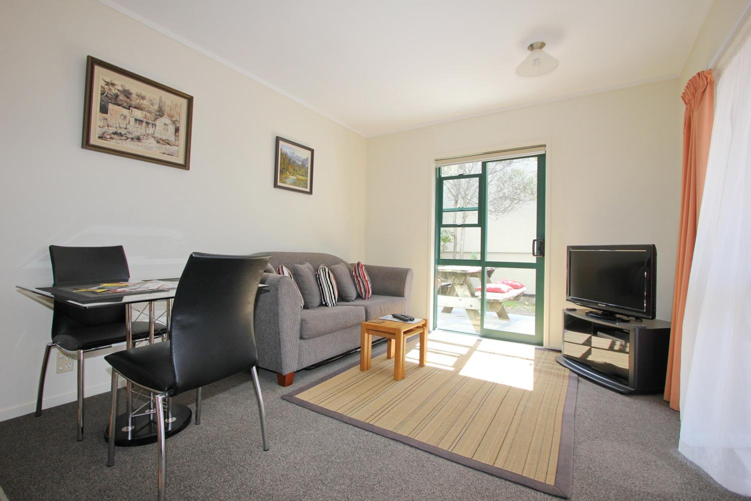 Standard Double Room - Ground Foor - 11 photo 3