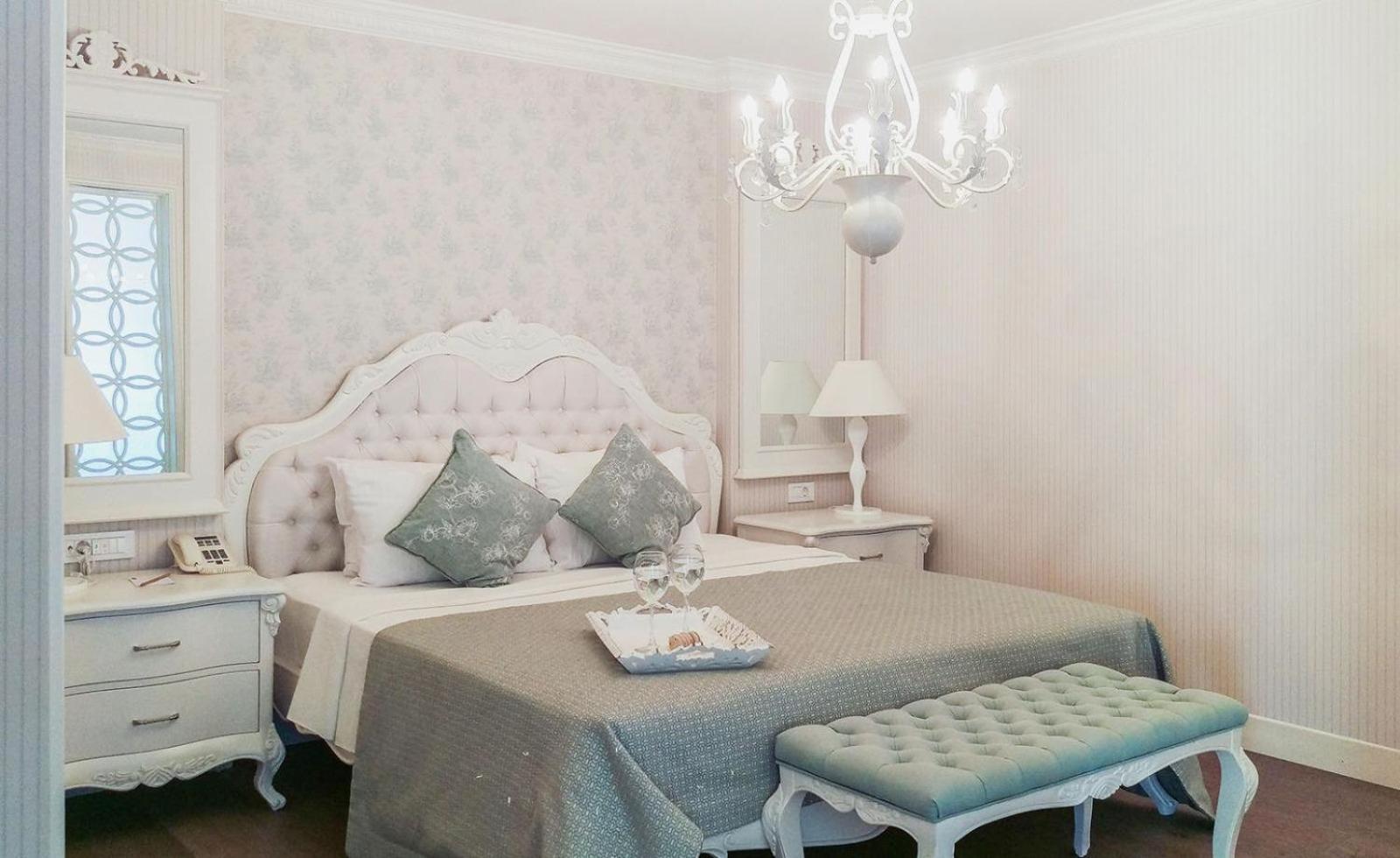 King Room with Spa Bath - Photo 1