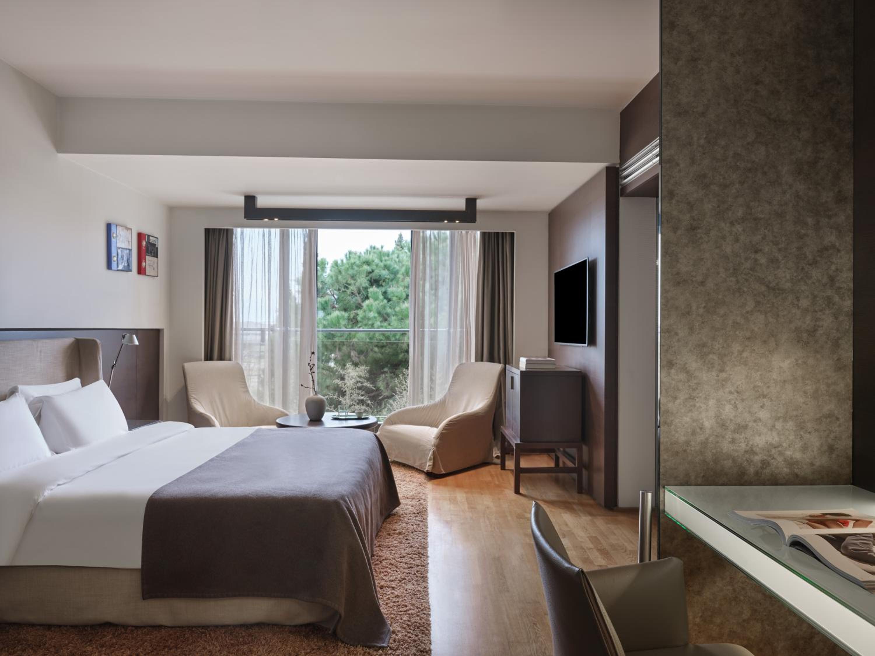 Junior Suite with Garden View