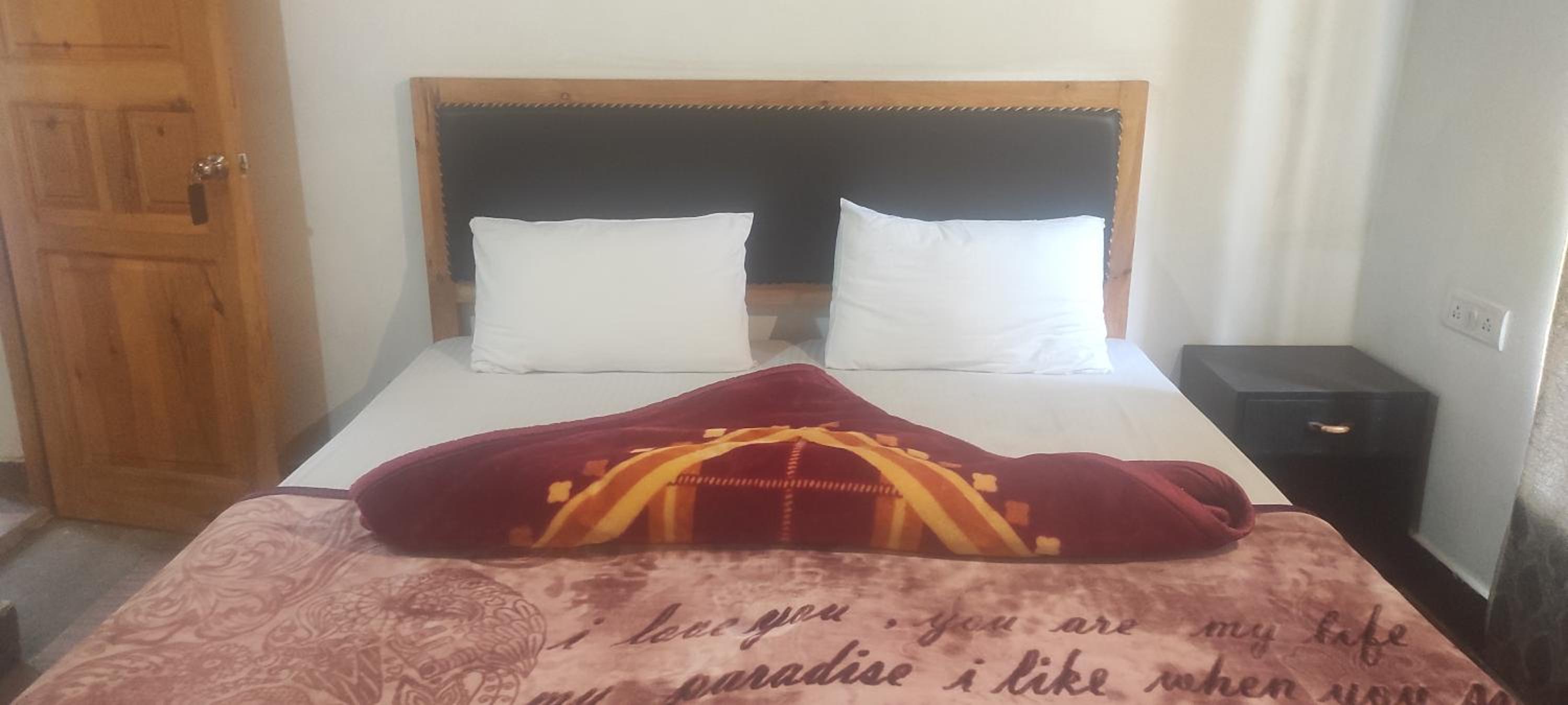 Budget Double Room photo 2