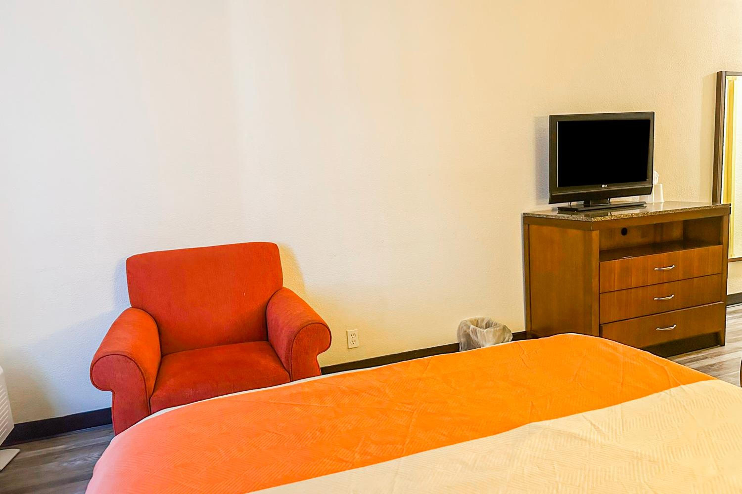 2 Full Bed Smoking - Photo 8