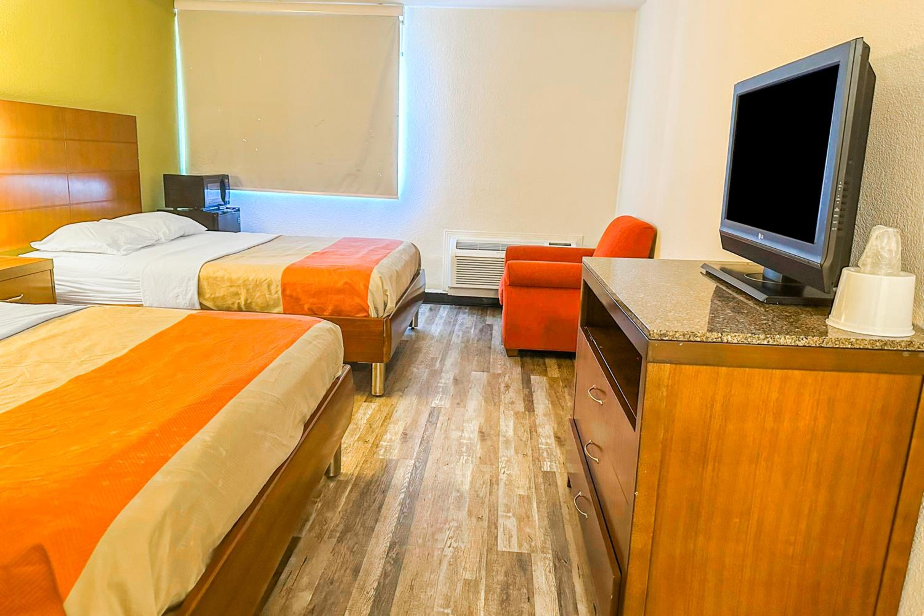 2 Full Bed Smoking - Photo 7