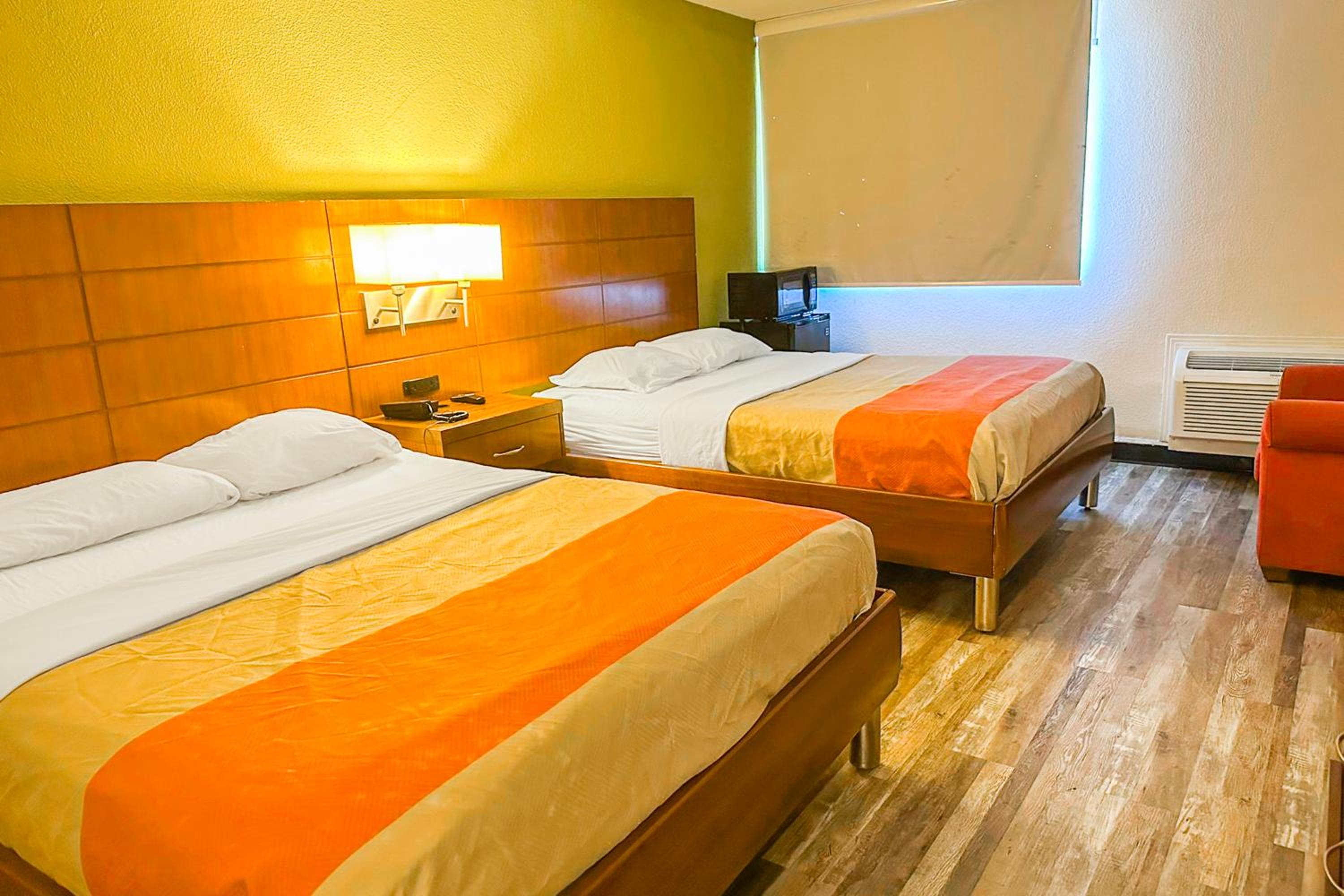 2 Full Bed Smoking - Photo 11