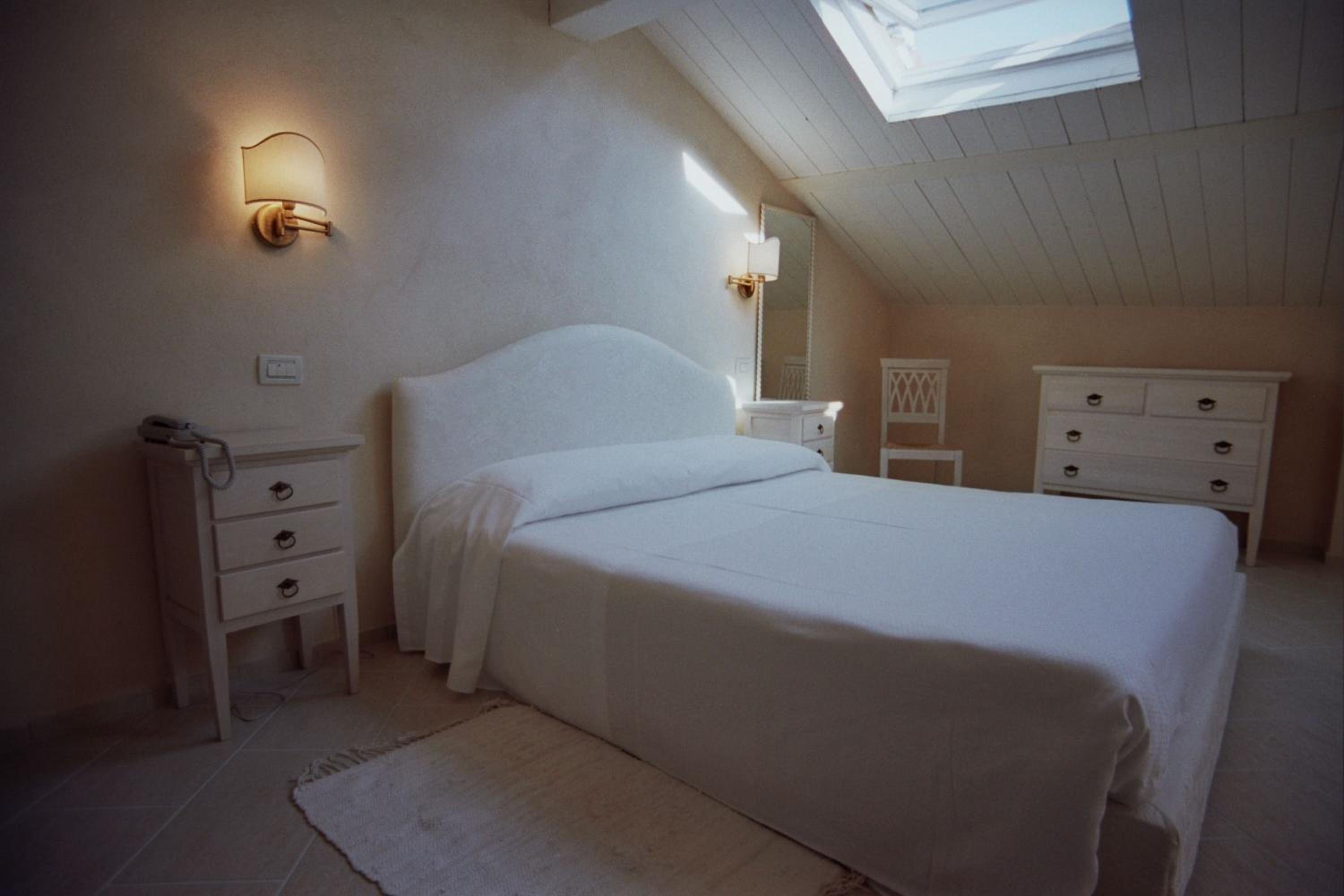 Standard Double Room - Photo 2