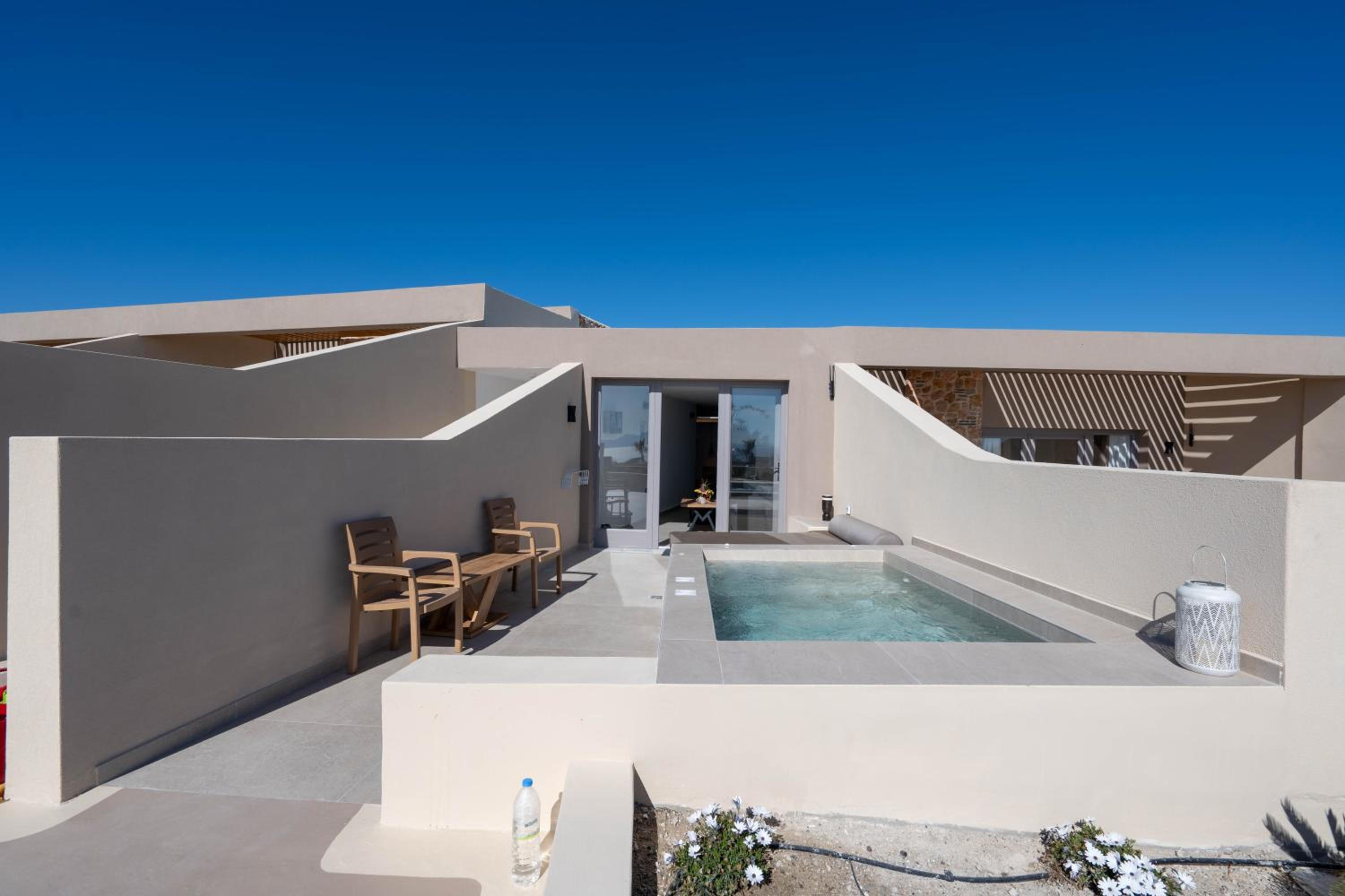Honeymoon Suite with Sea View and Hot Tub