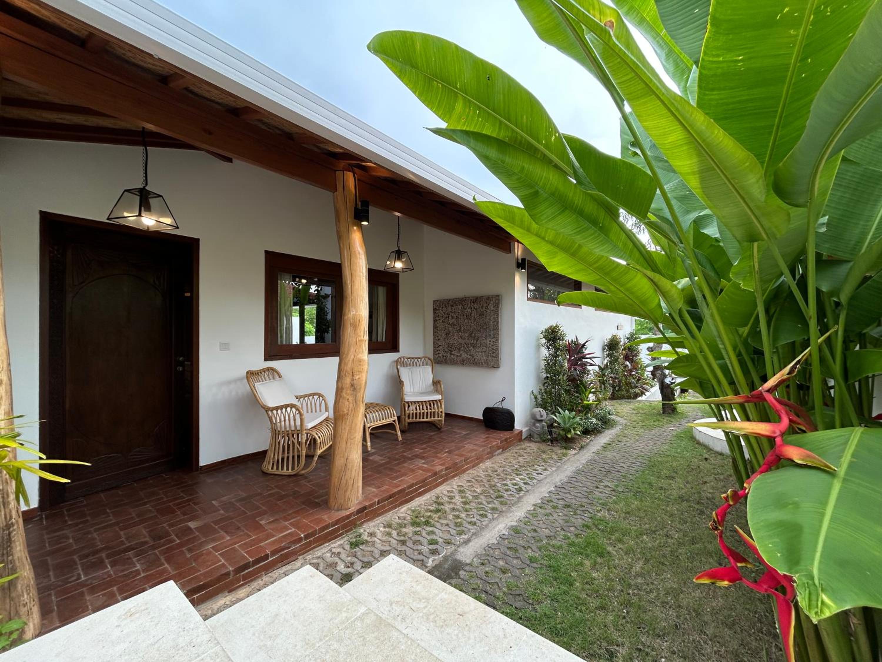 Villa with Private Pool - Photo 1