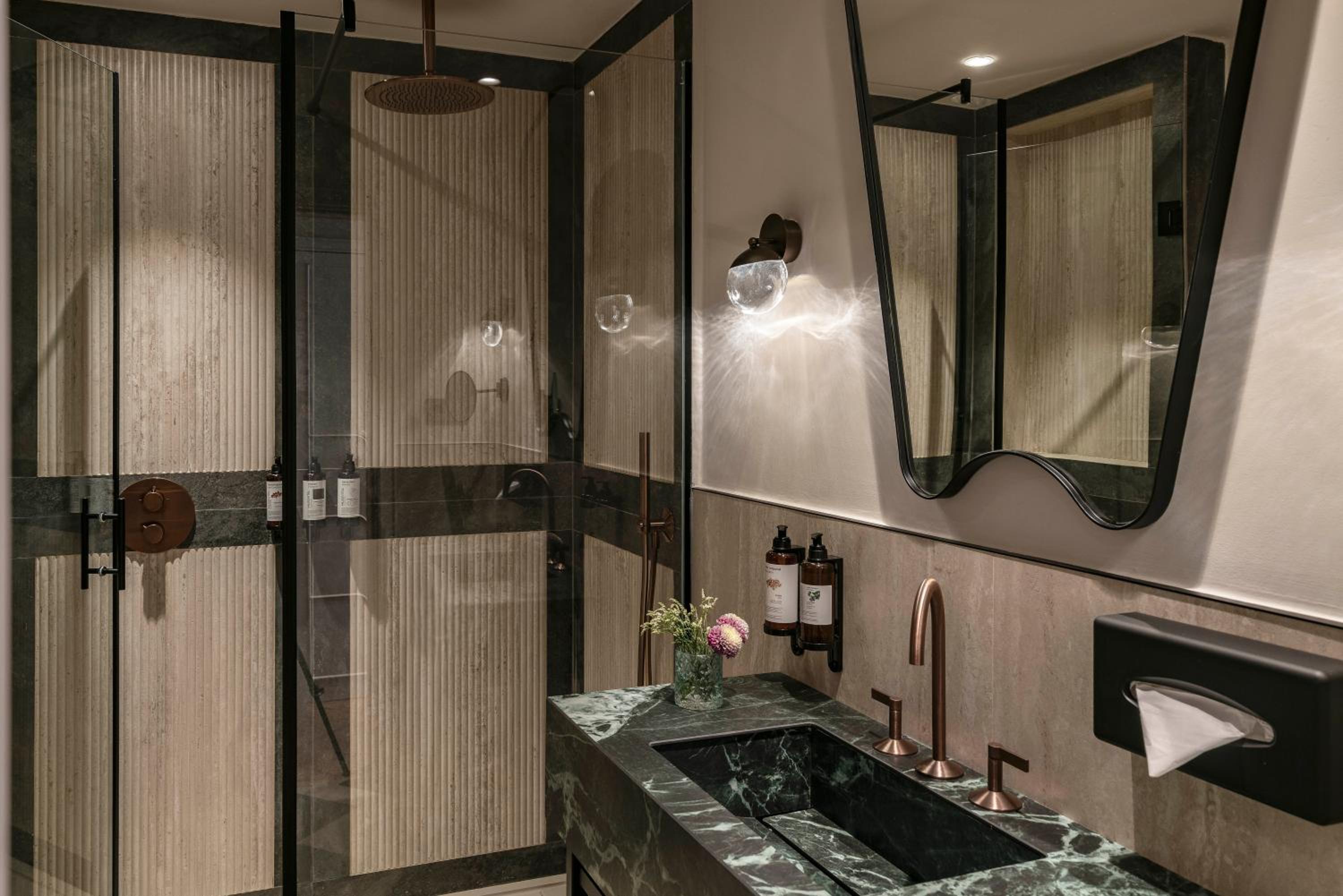 Vincci Room