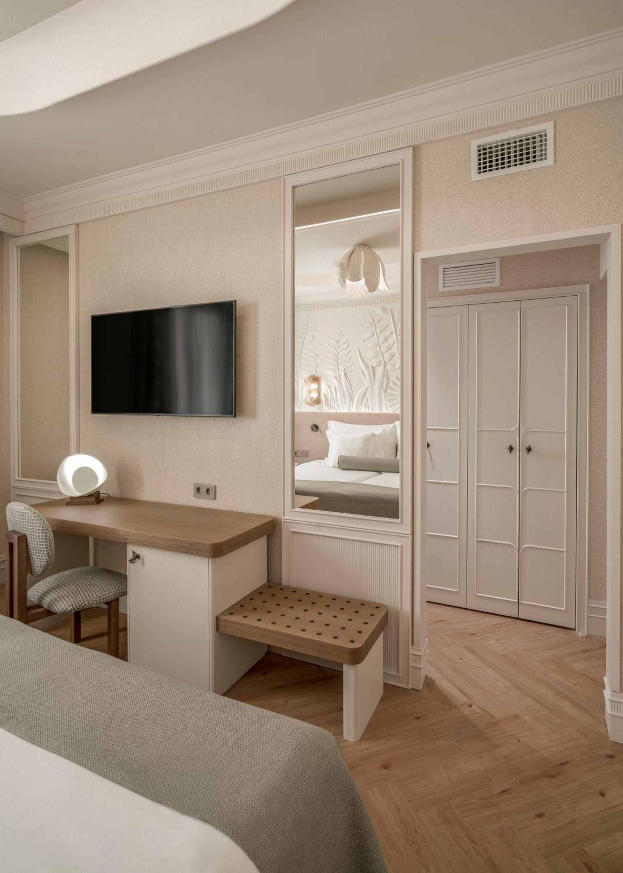 Vincci Room