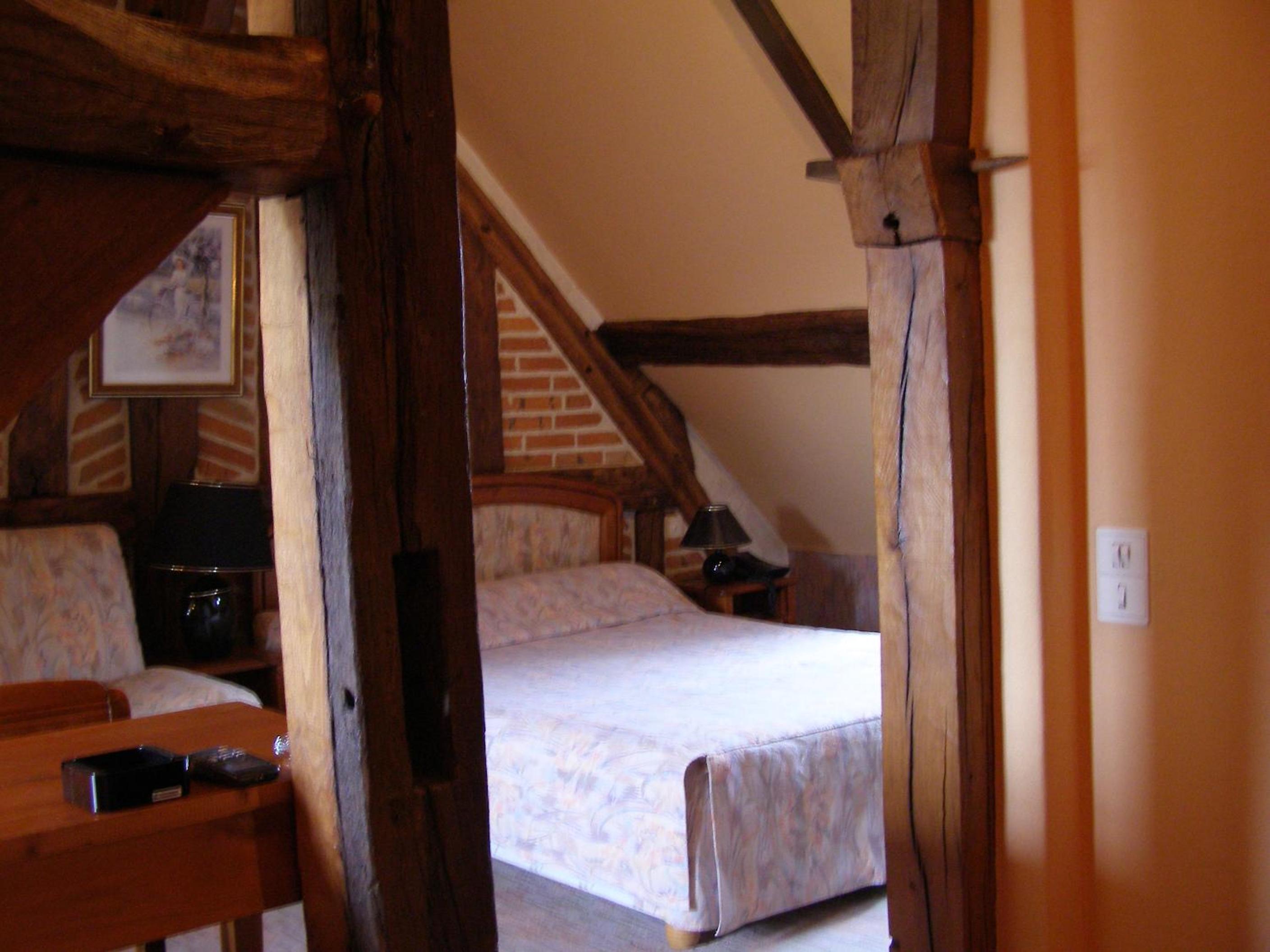 Twin Room - Photo 4