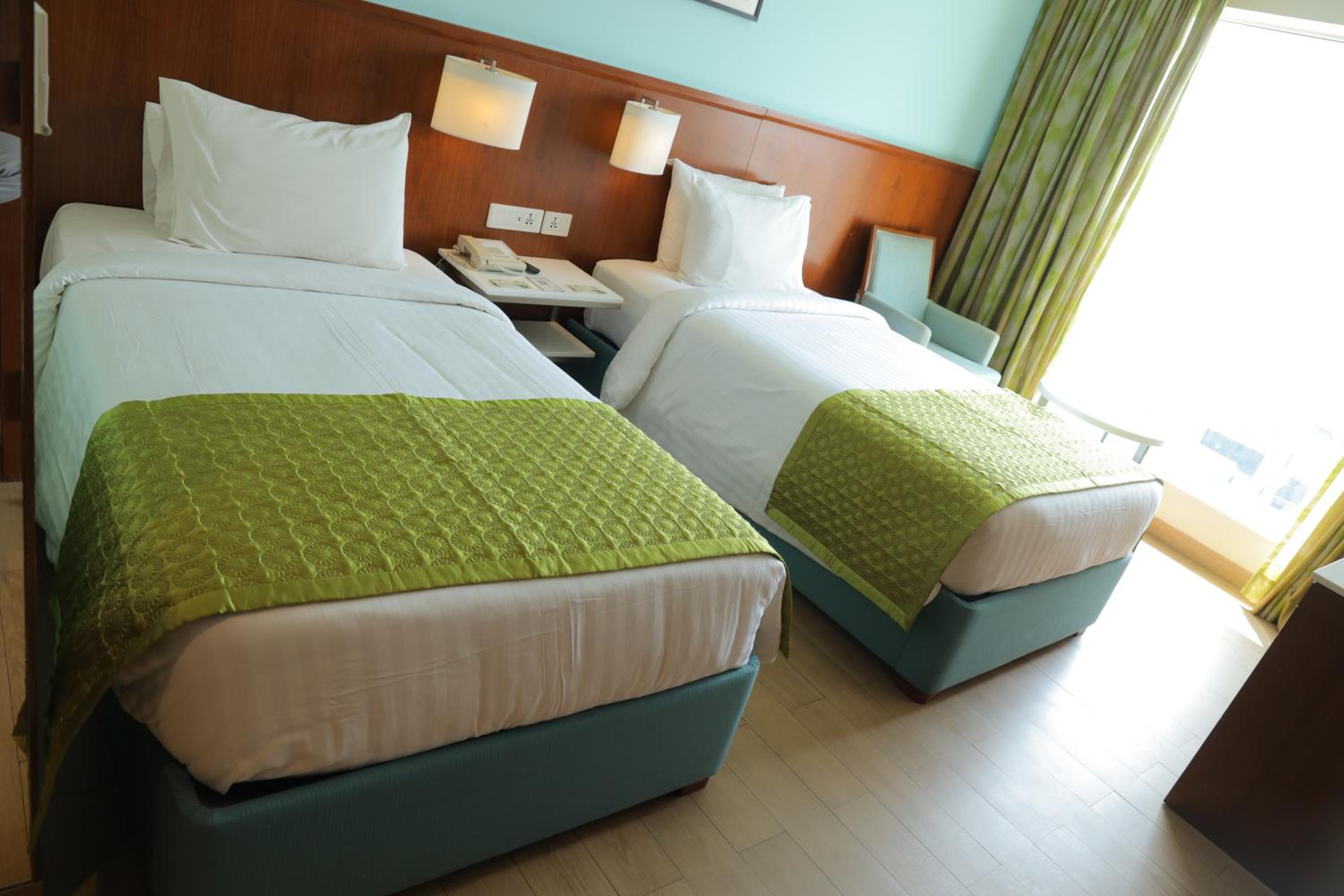 Guest room, 2 Twins, Skyline with 50% discount on buffet at KAVA and Two Complimentary pints of beer per room per stay photo 2