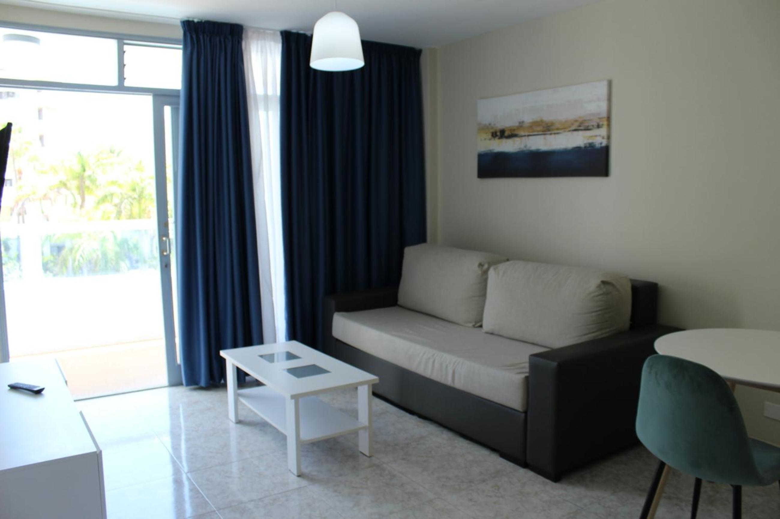 One-Bedroom Superior Apartment photo 2