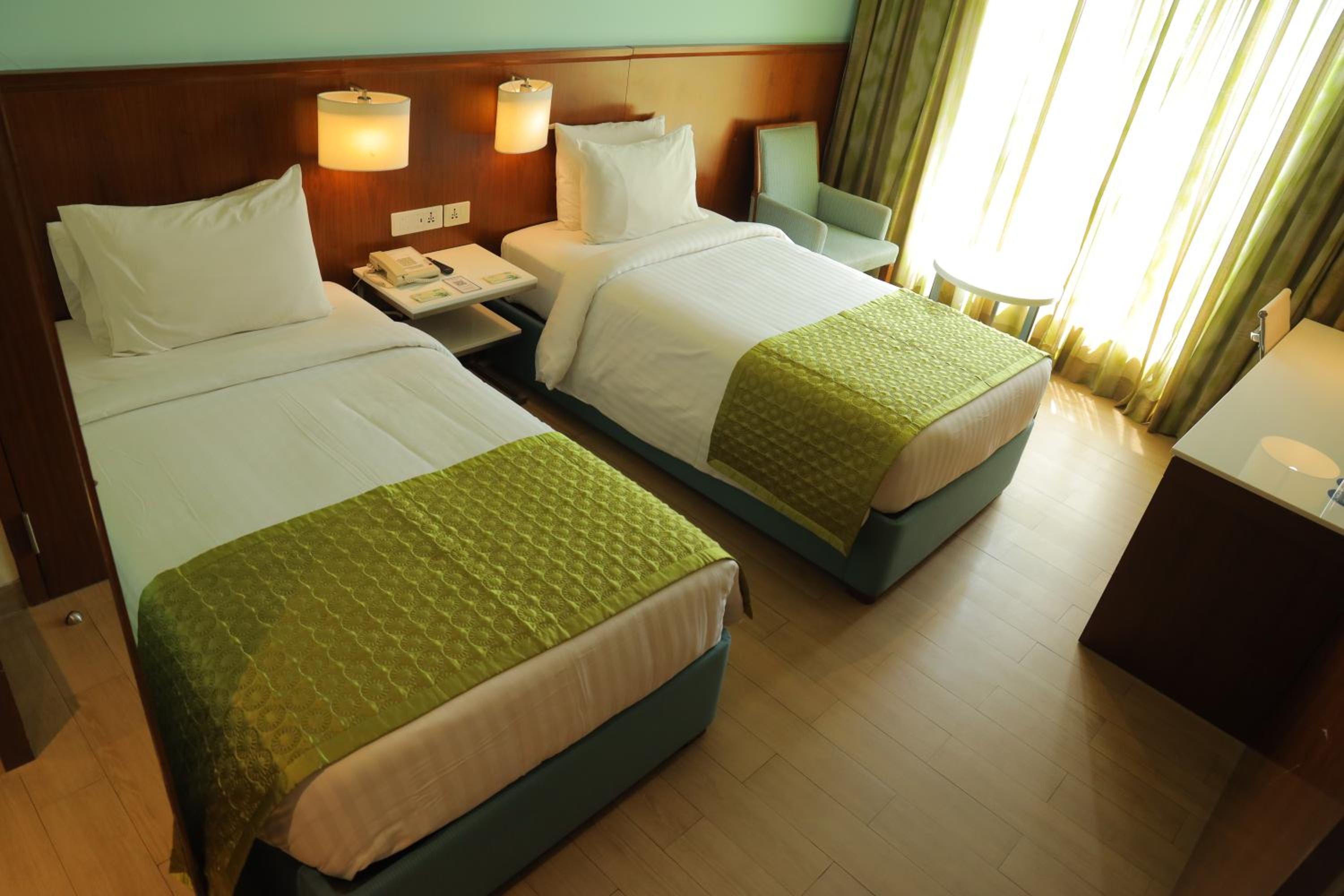 Guest room, 2 Twins with 50% discount on buffet at KAVA and Two Complimentary pints of beer per room per stay photo 3