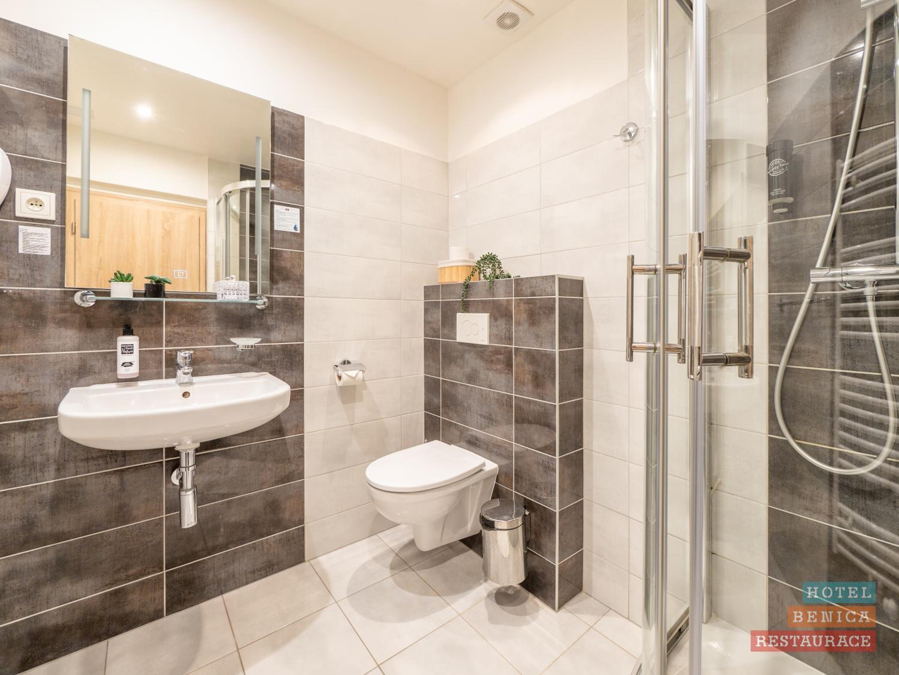 Deluxe Triple Room - Photo 5