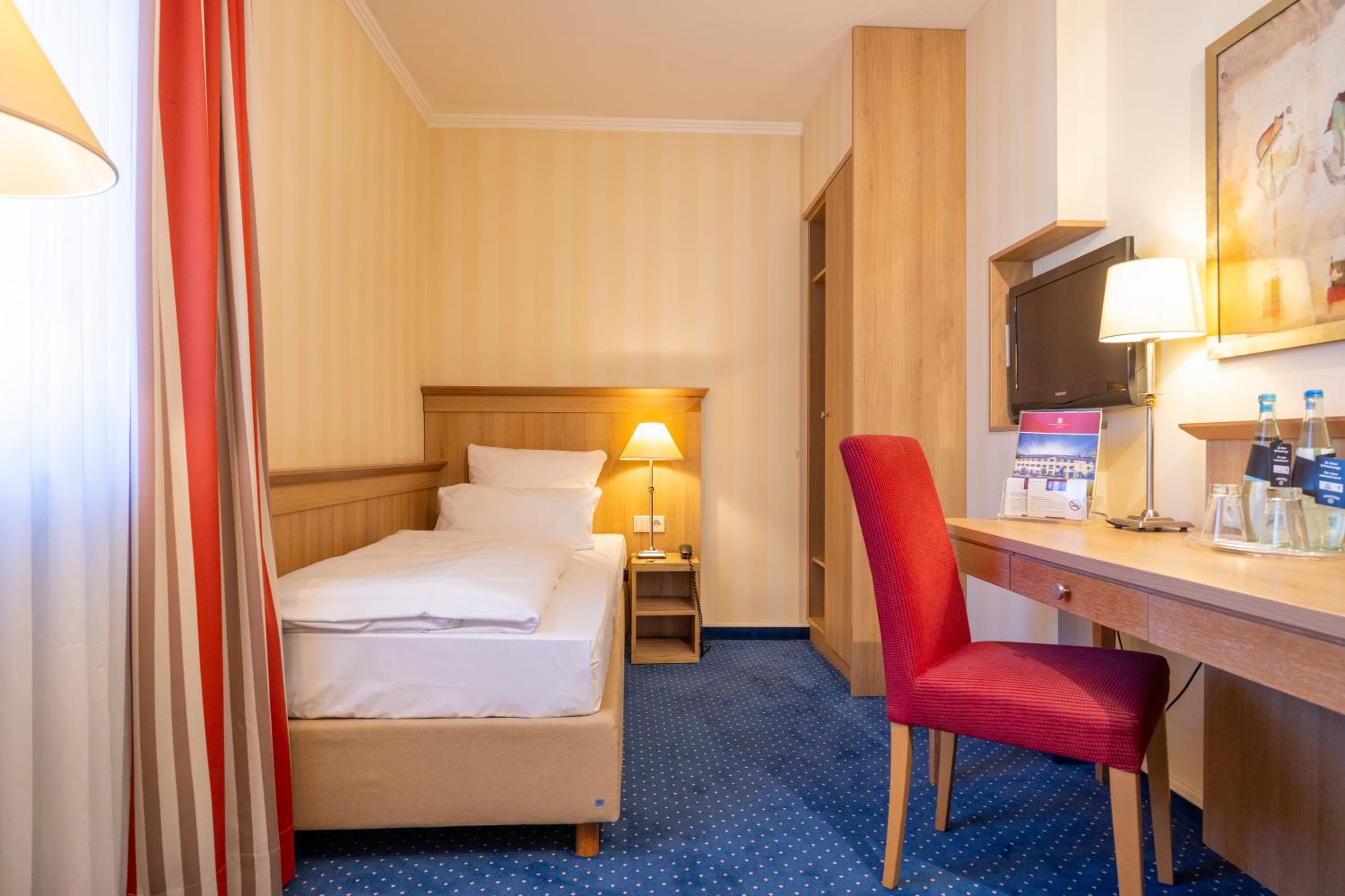 Economy Single Room