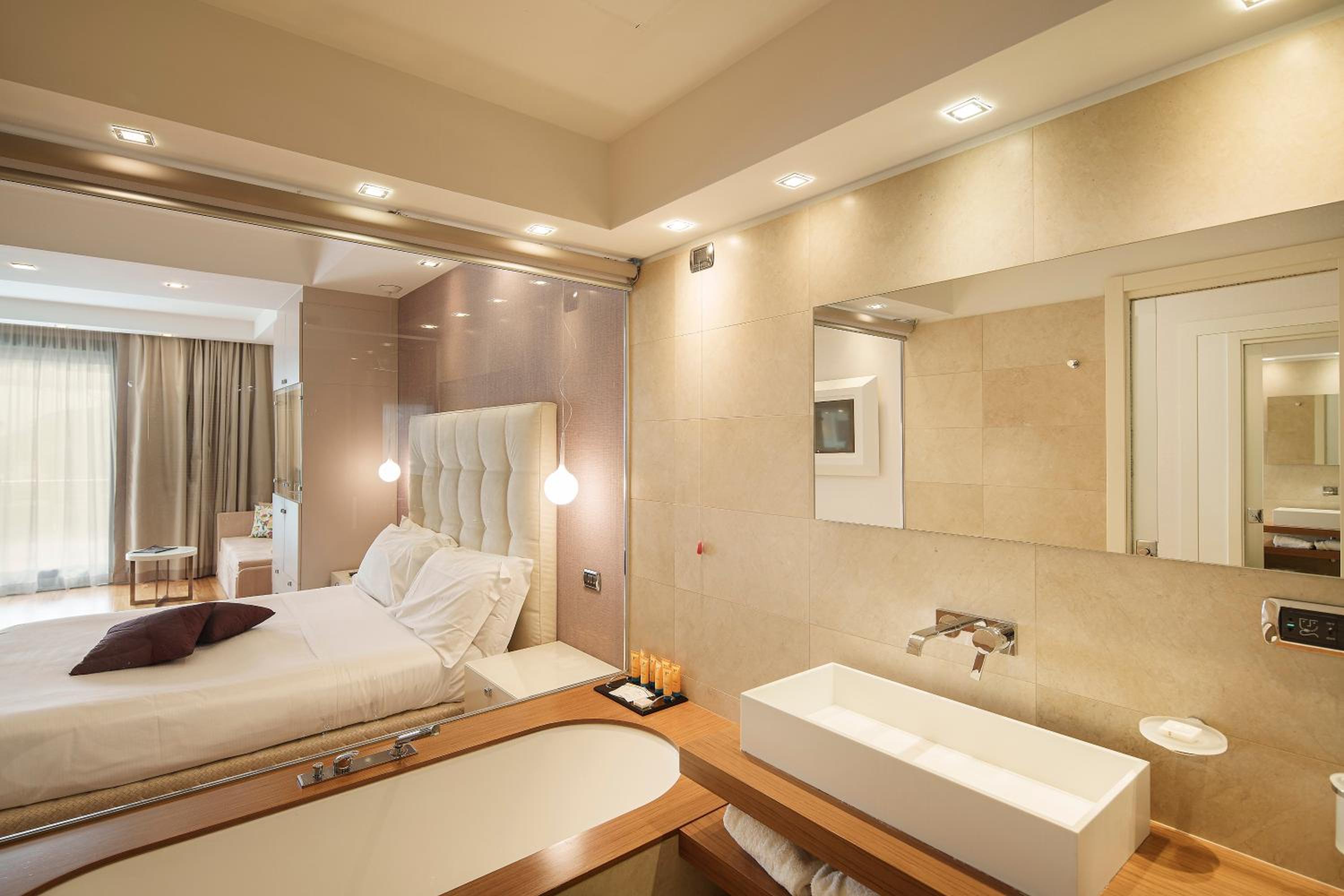 Junior Suite - Photo 1