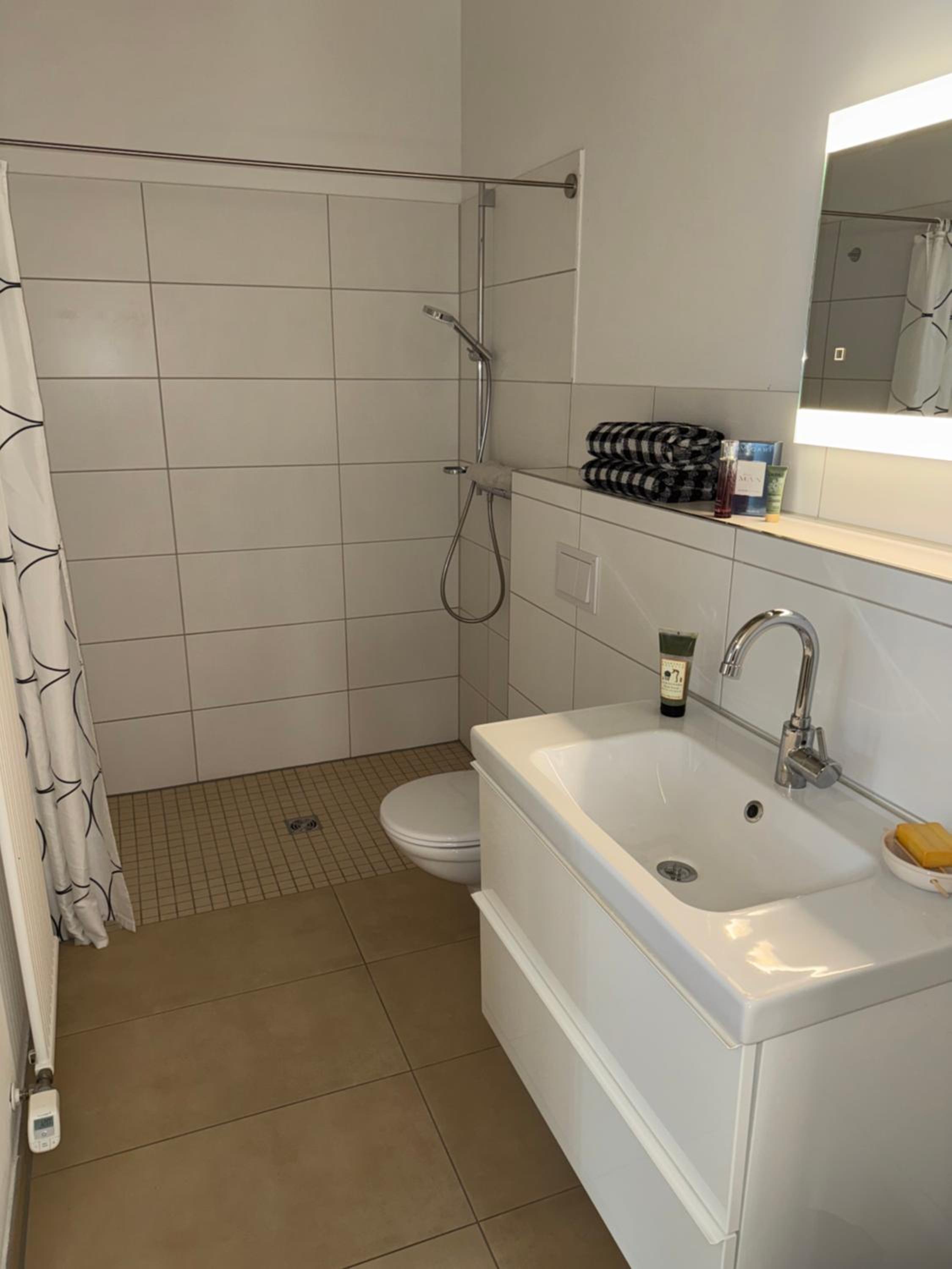 One-Bedroom Apartment with Balcony photo 2
