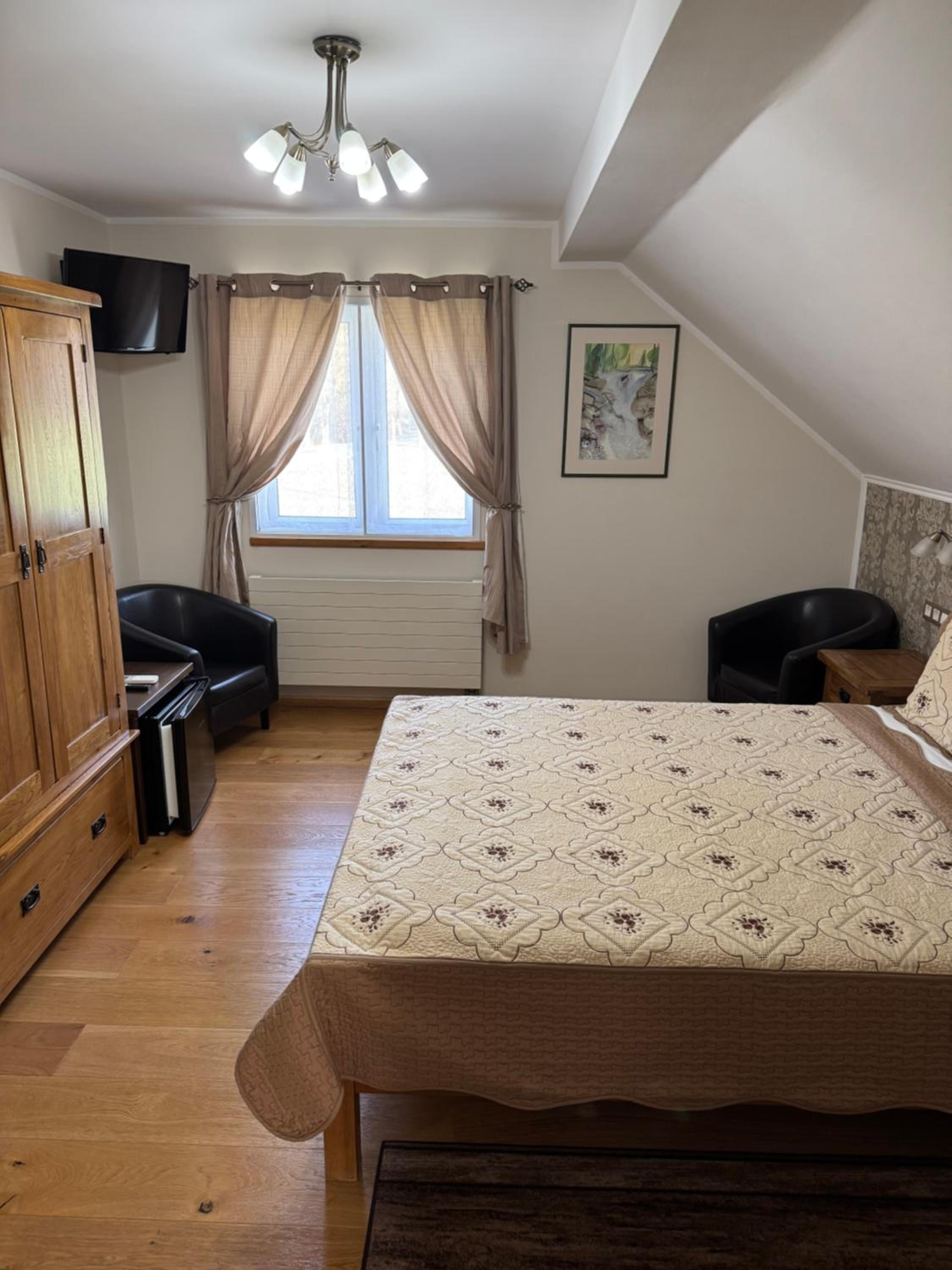 Double Room - Photo 10