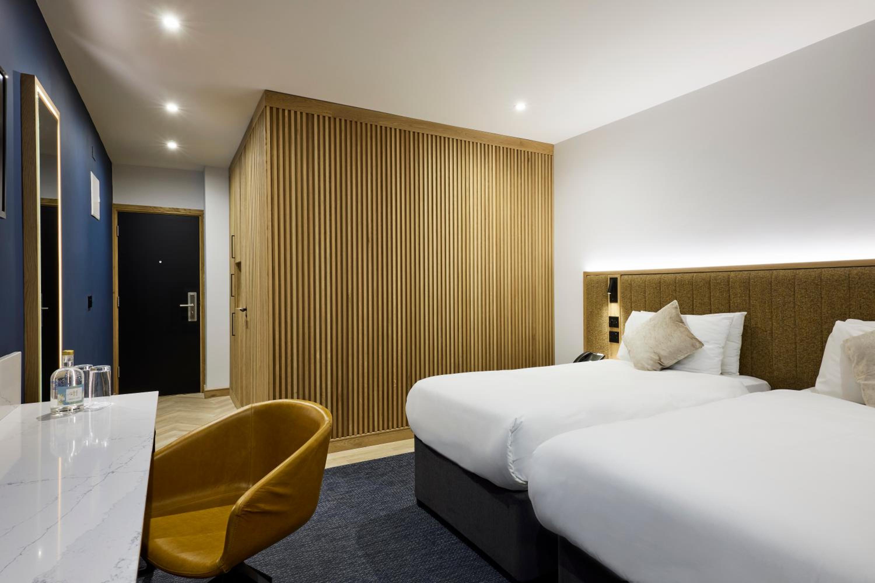 Superior Twin Room photo 2
