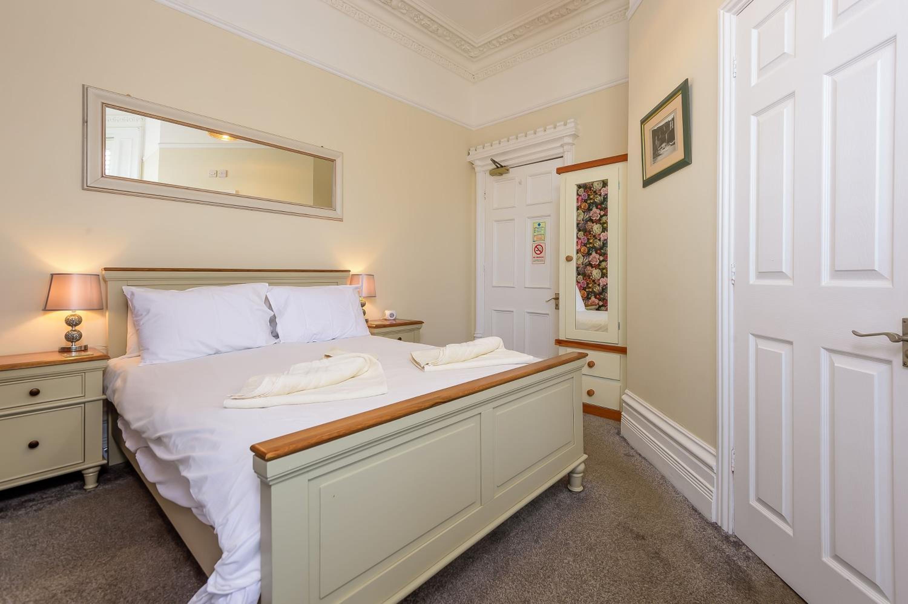Small Double Room photo 2