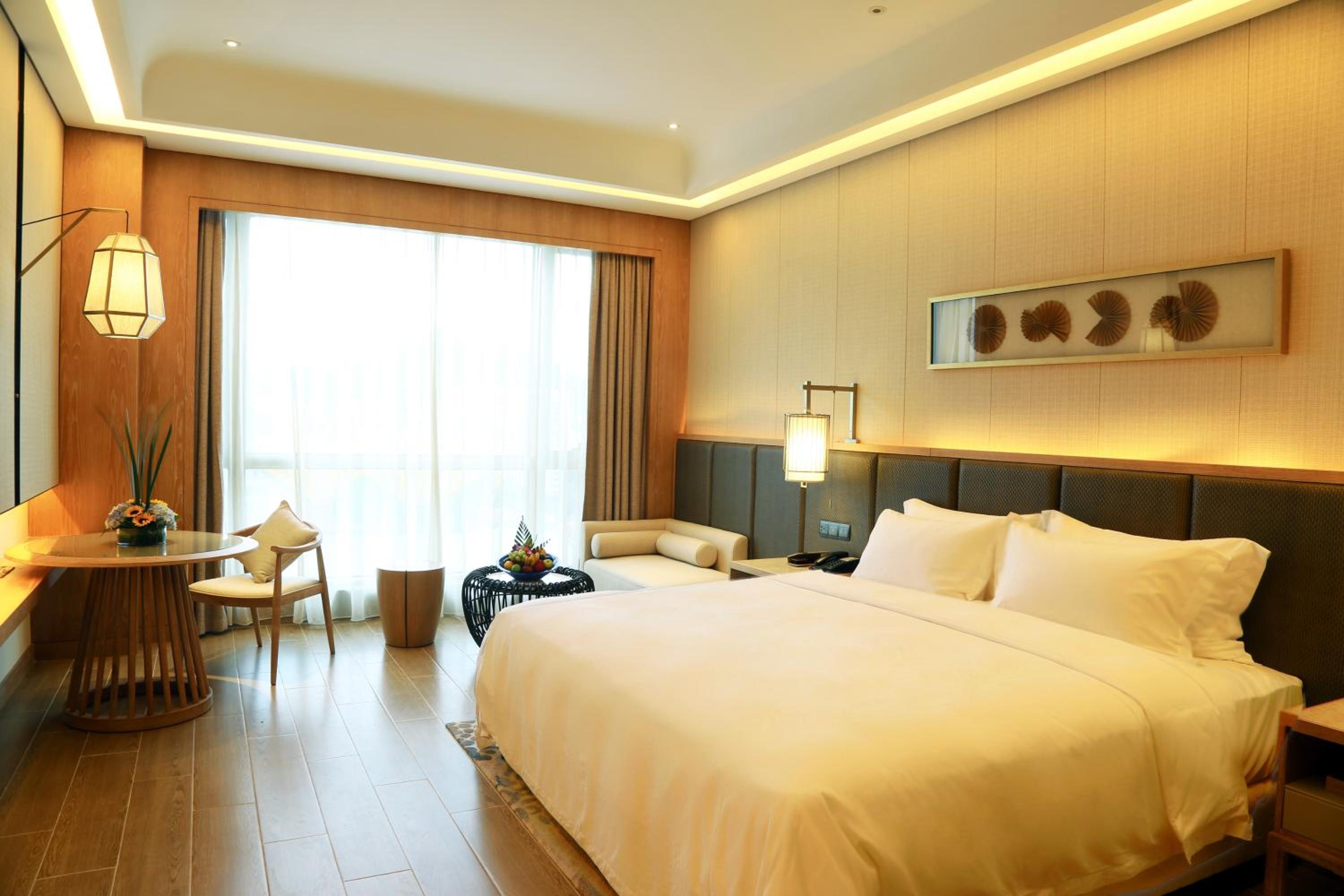 All - Inclusive ， Superior Room (Buffet Breakfast for Two + Selective Lunch for Two + Seafood Buffet Dinner or Selective Dinner for Two + Free Flow of Designated Drinks at the Lobby Bar photo 3
