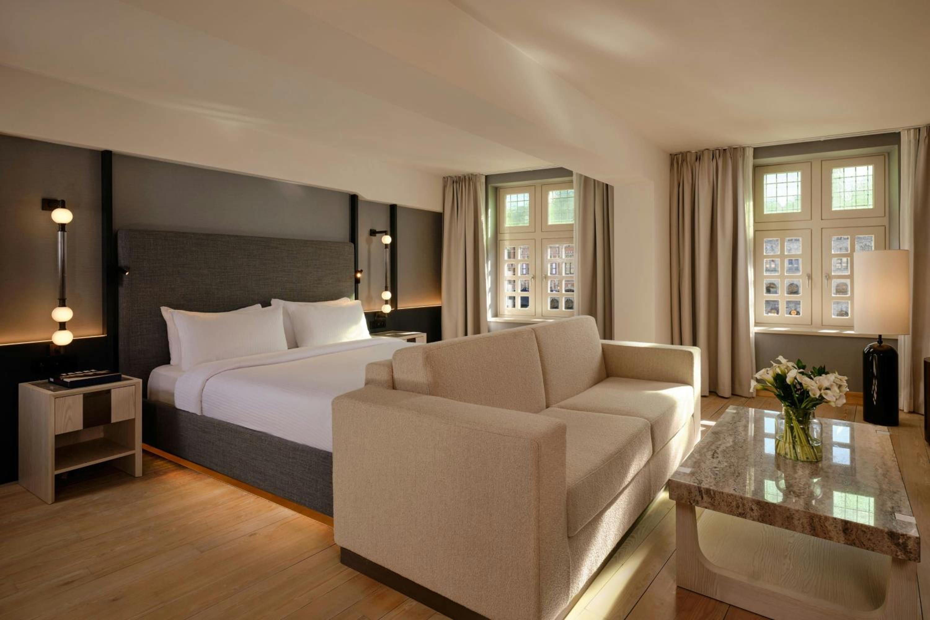 Prestige Canal View Room, 1 King photo 2