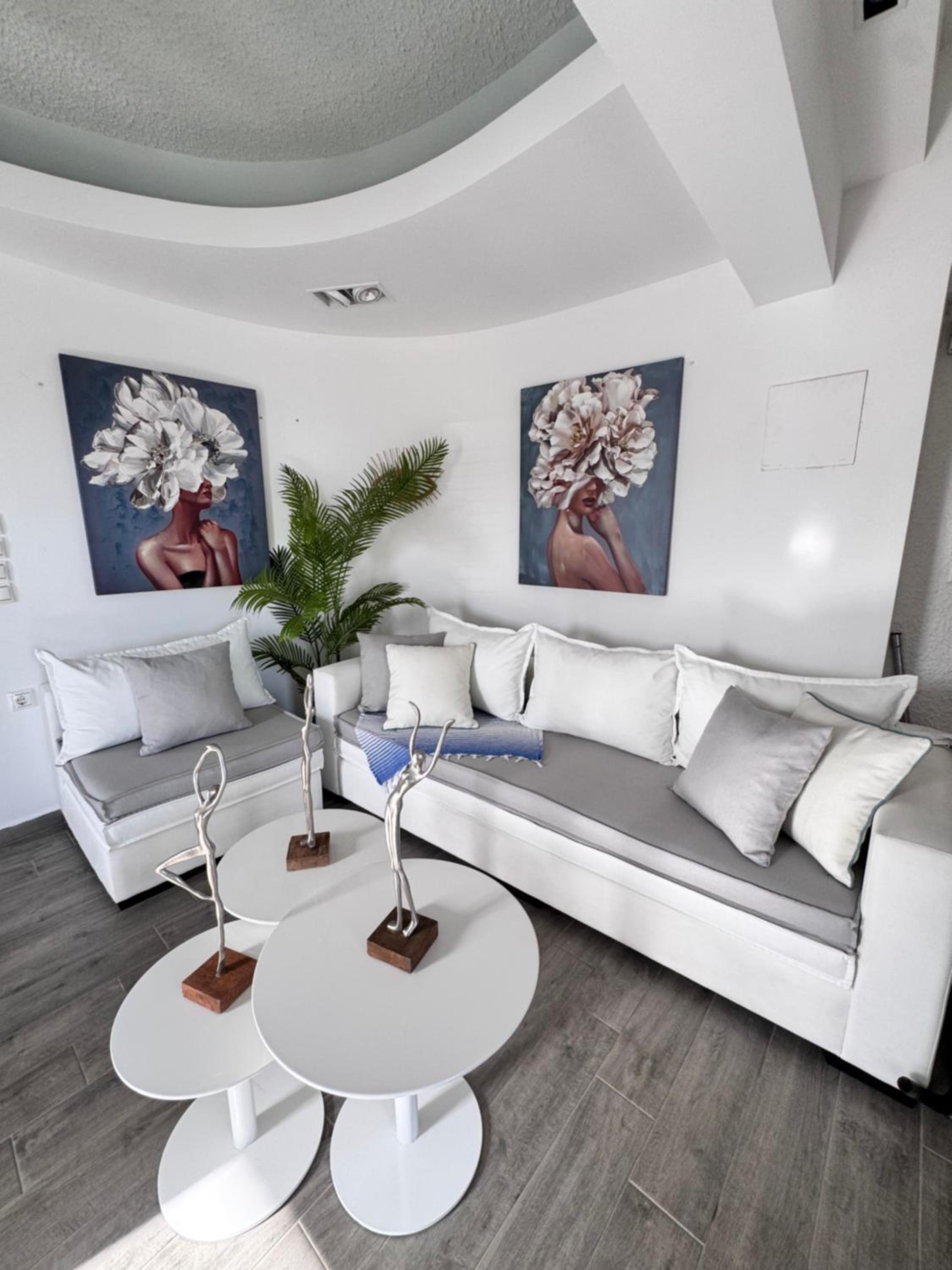 King Suite with Sea View photo 3