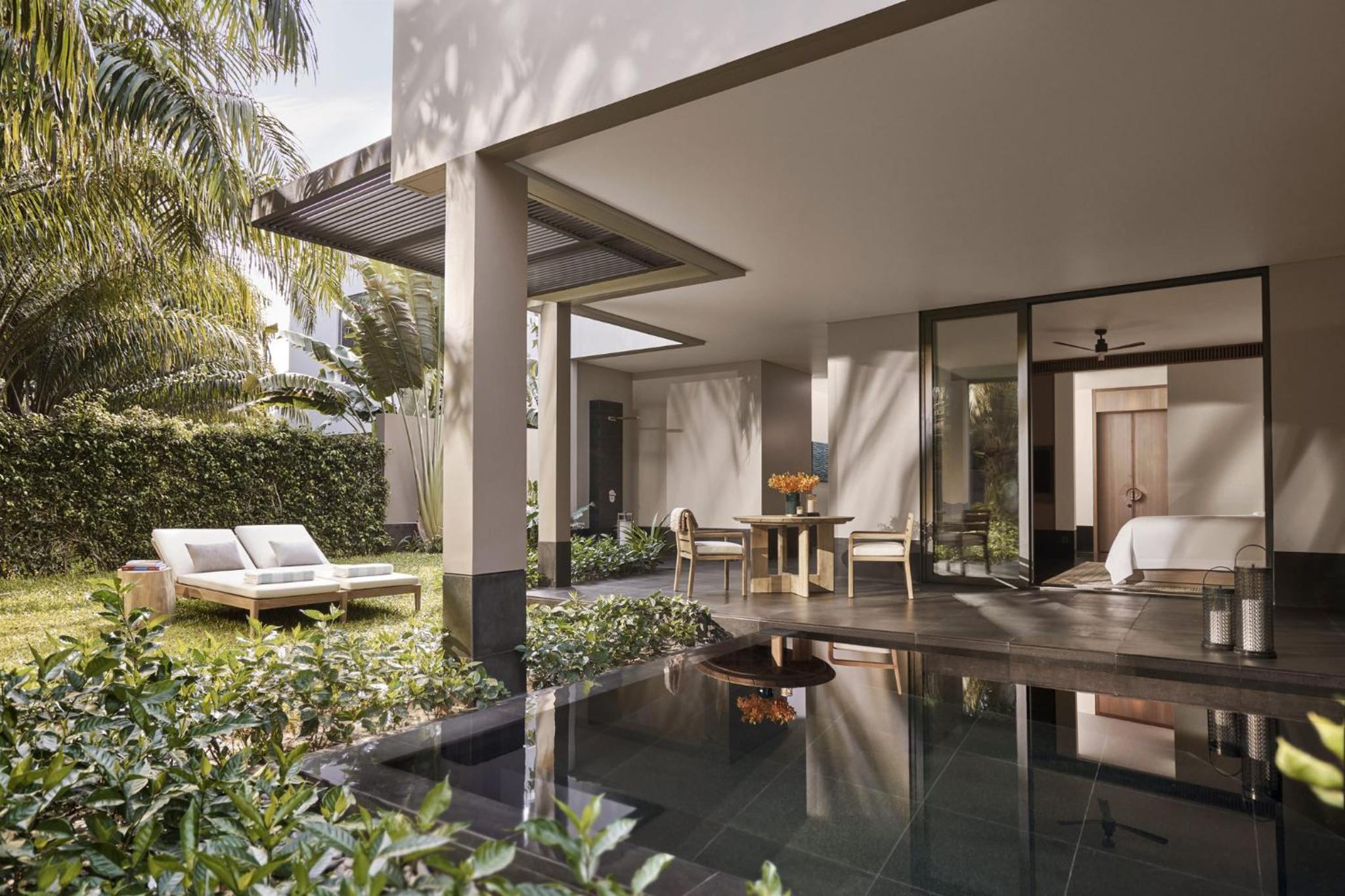 Garden Pool King Suite - Photo 6