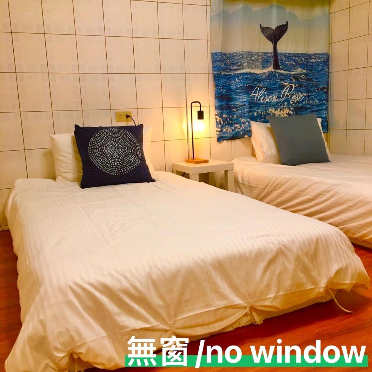 Double or Twin Room with Shared Bathroom photo 1