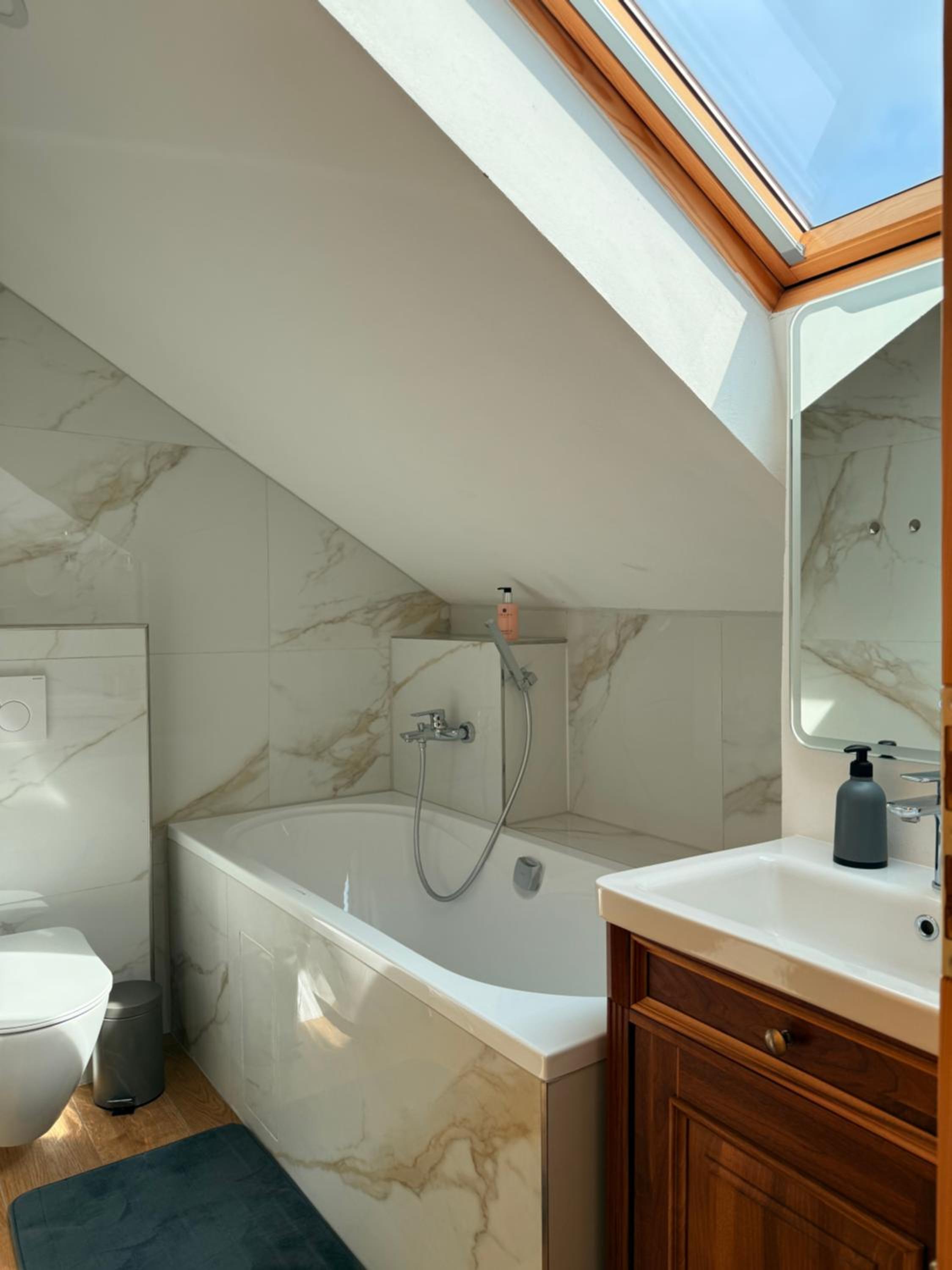 Large Twin Room photo 3